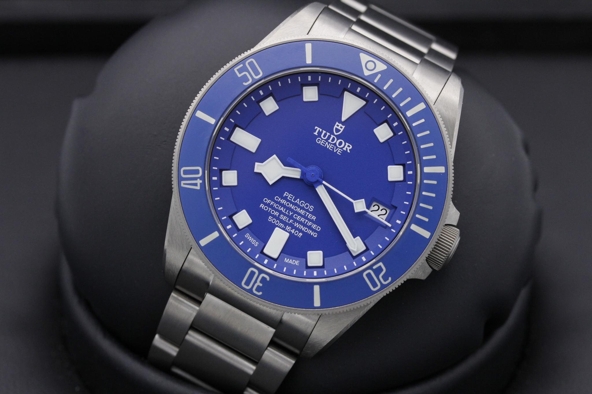 Watch Image 10