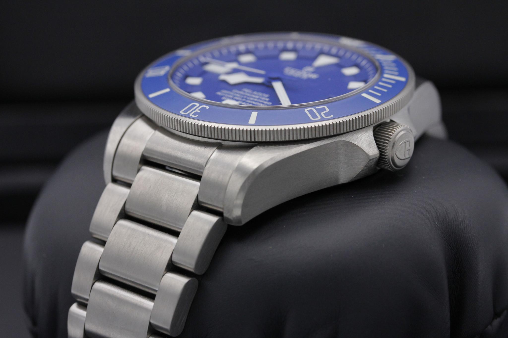 Watch Image 2