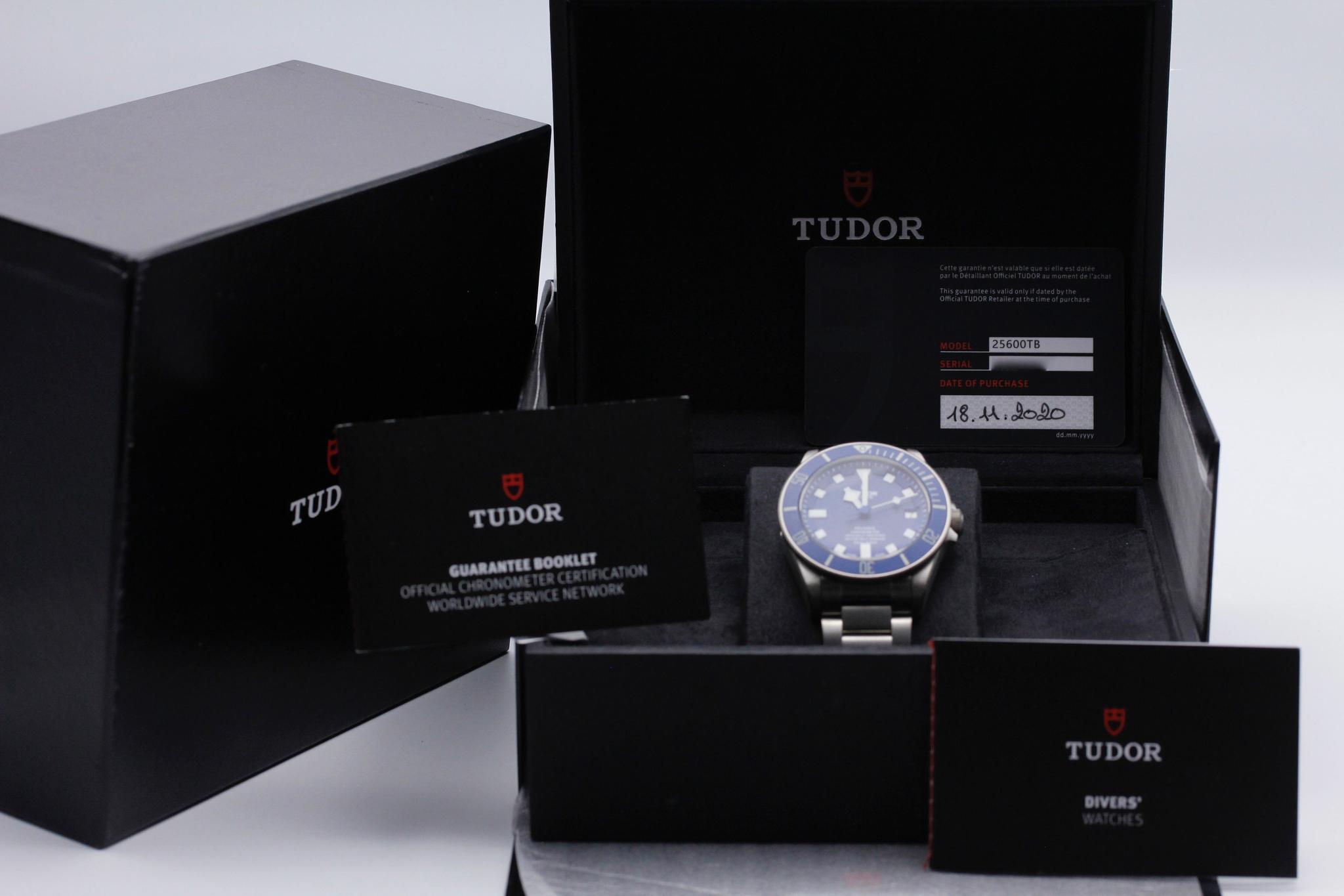 Watch Image 11