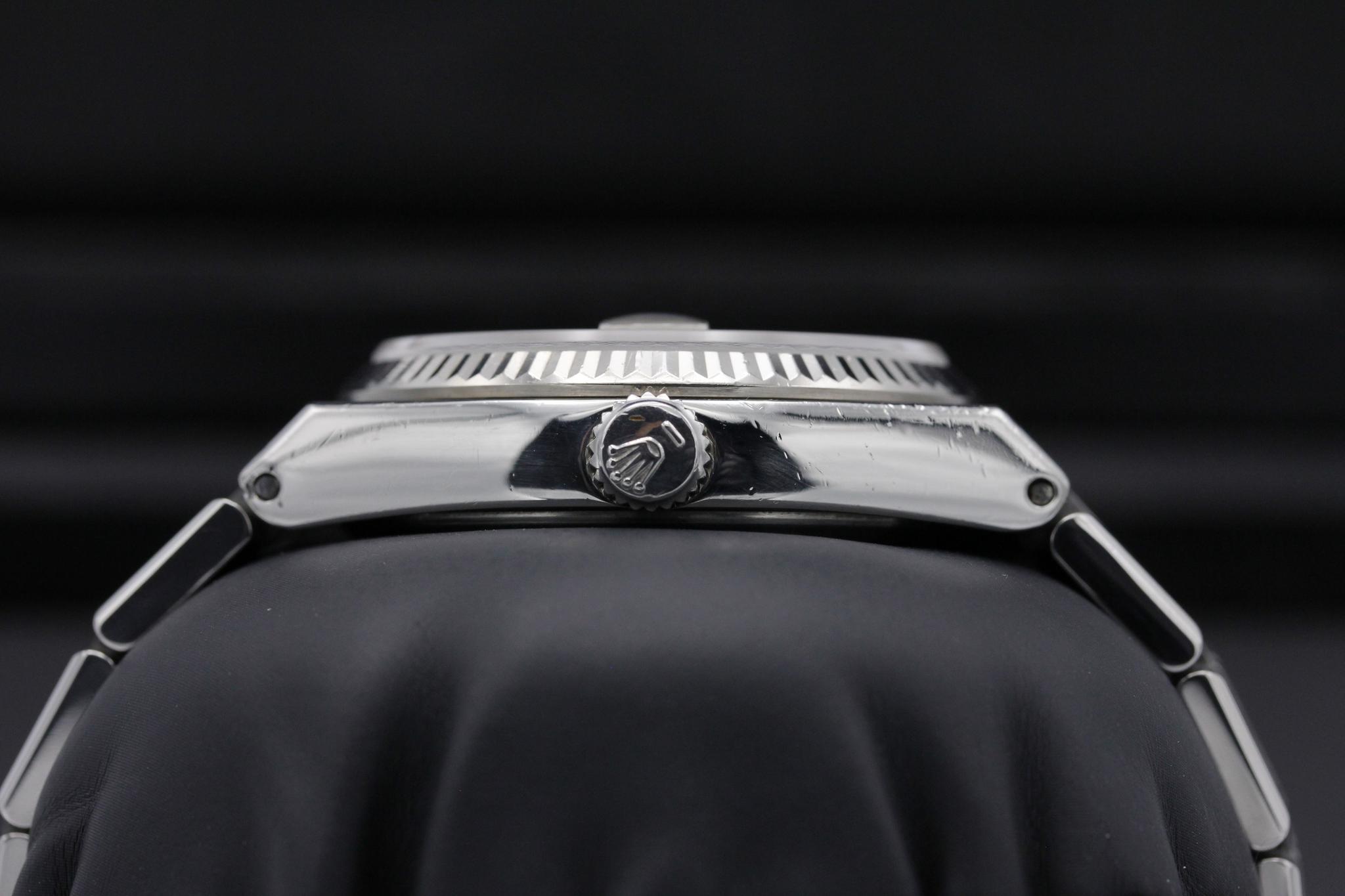 Watch Image 3