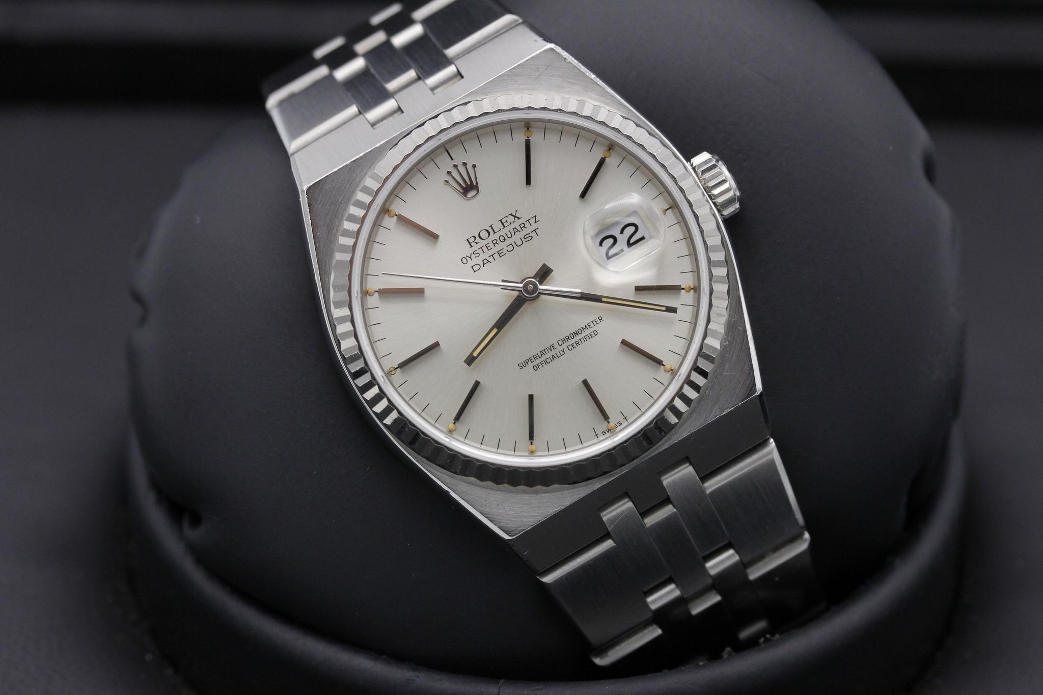 Watch Image 10