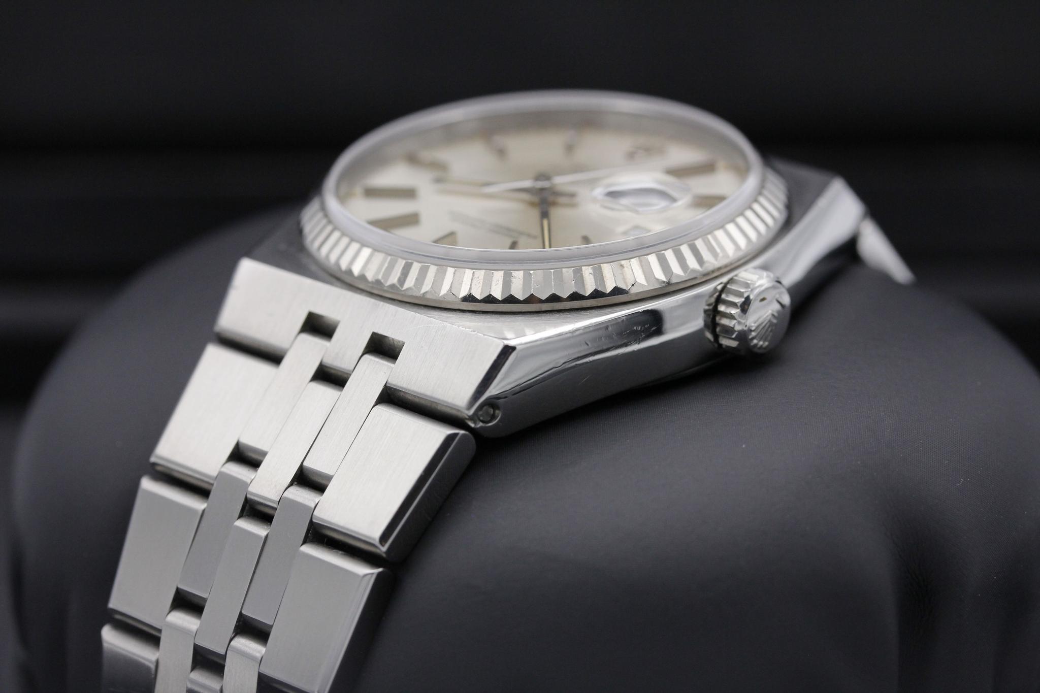 Watch Image 2