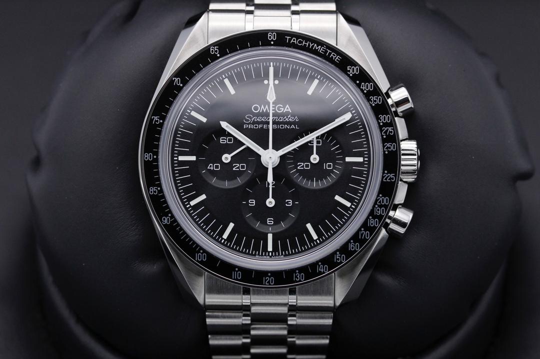 Omega Speedmaster "Sapphire" 310.30.42.50.01.002
