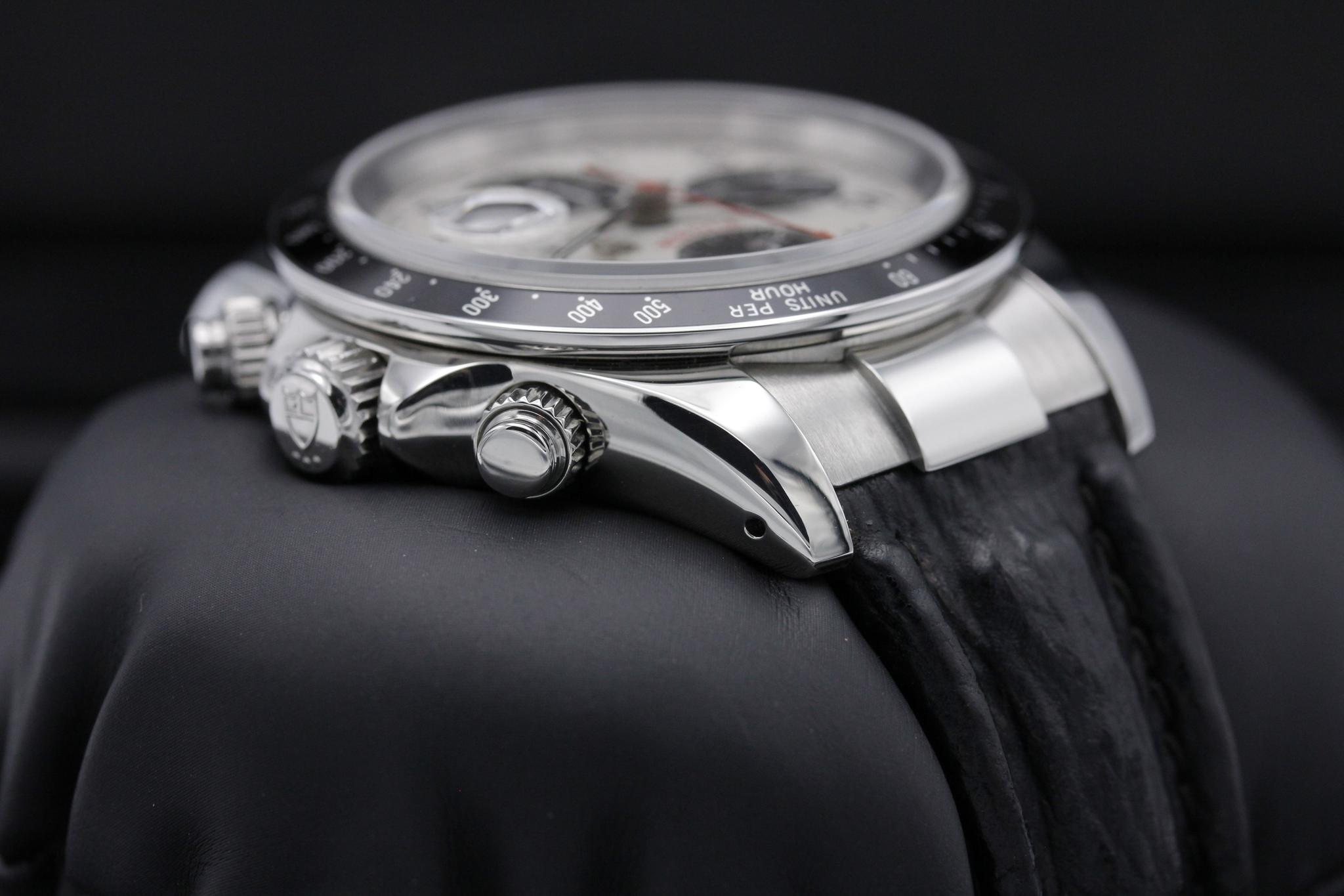 Watch Image 4
