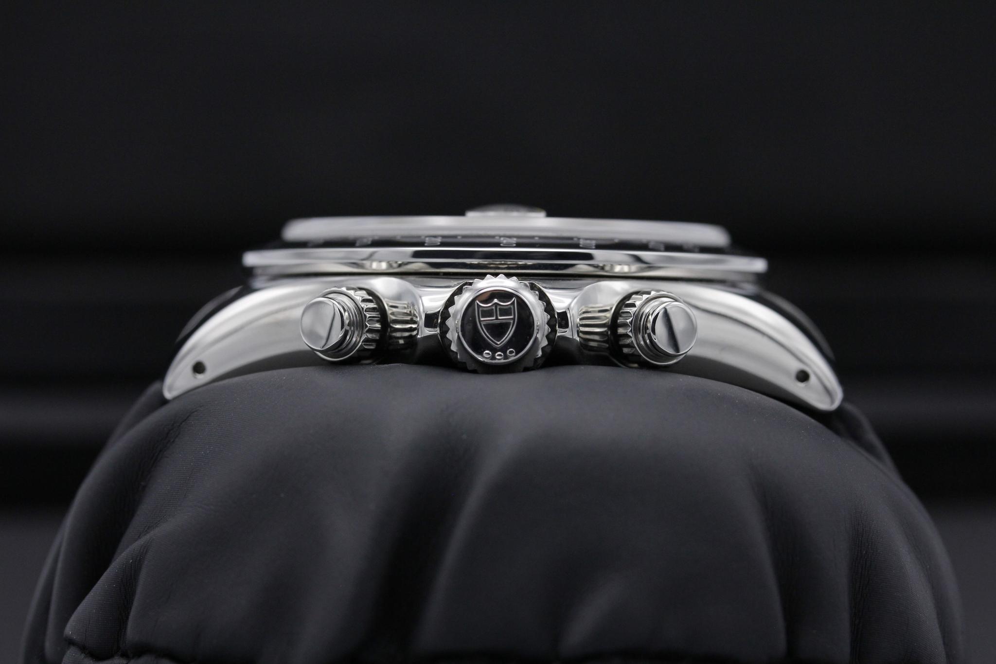 Watch Image 3