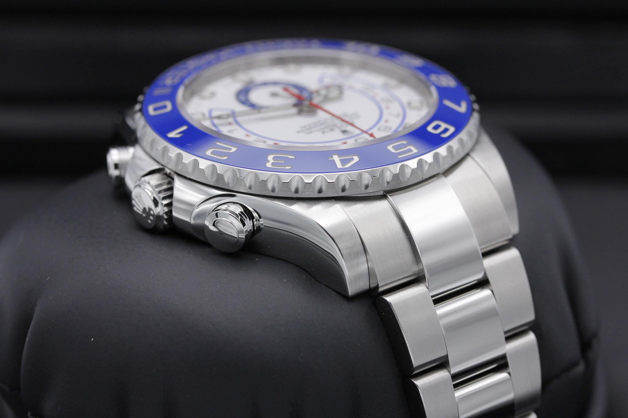 Watch Image 4