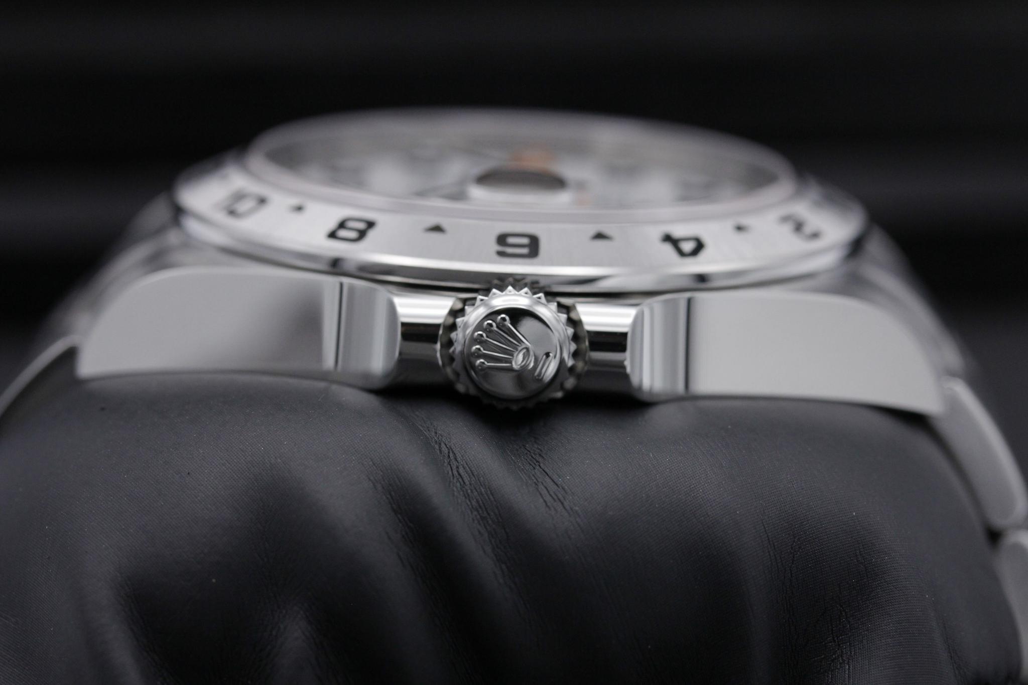 Watch Image 3