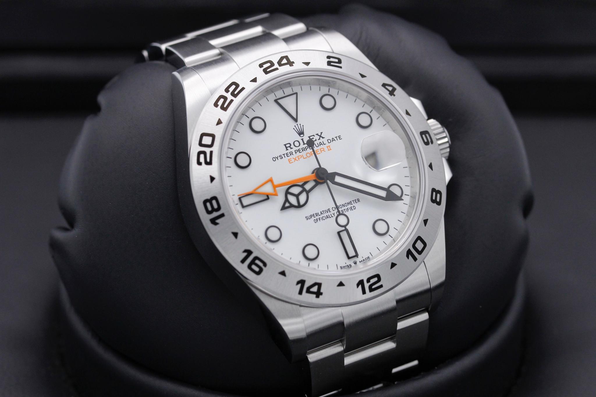Watch Image 10