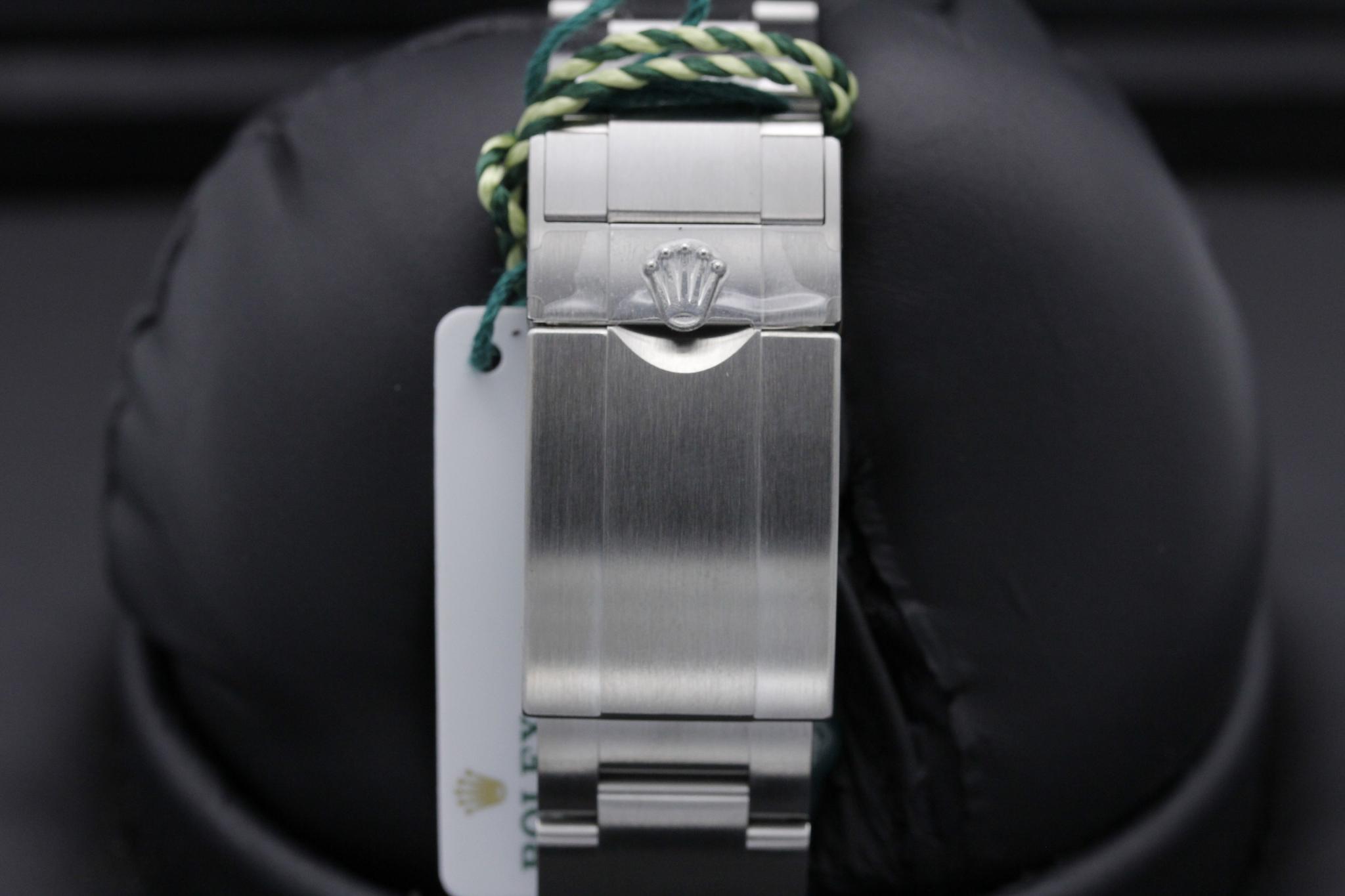 Watch Image 7
