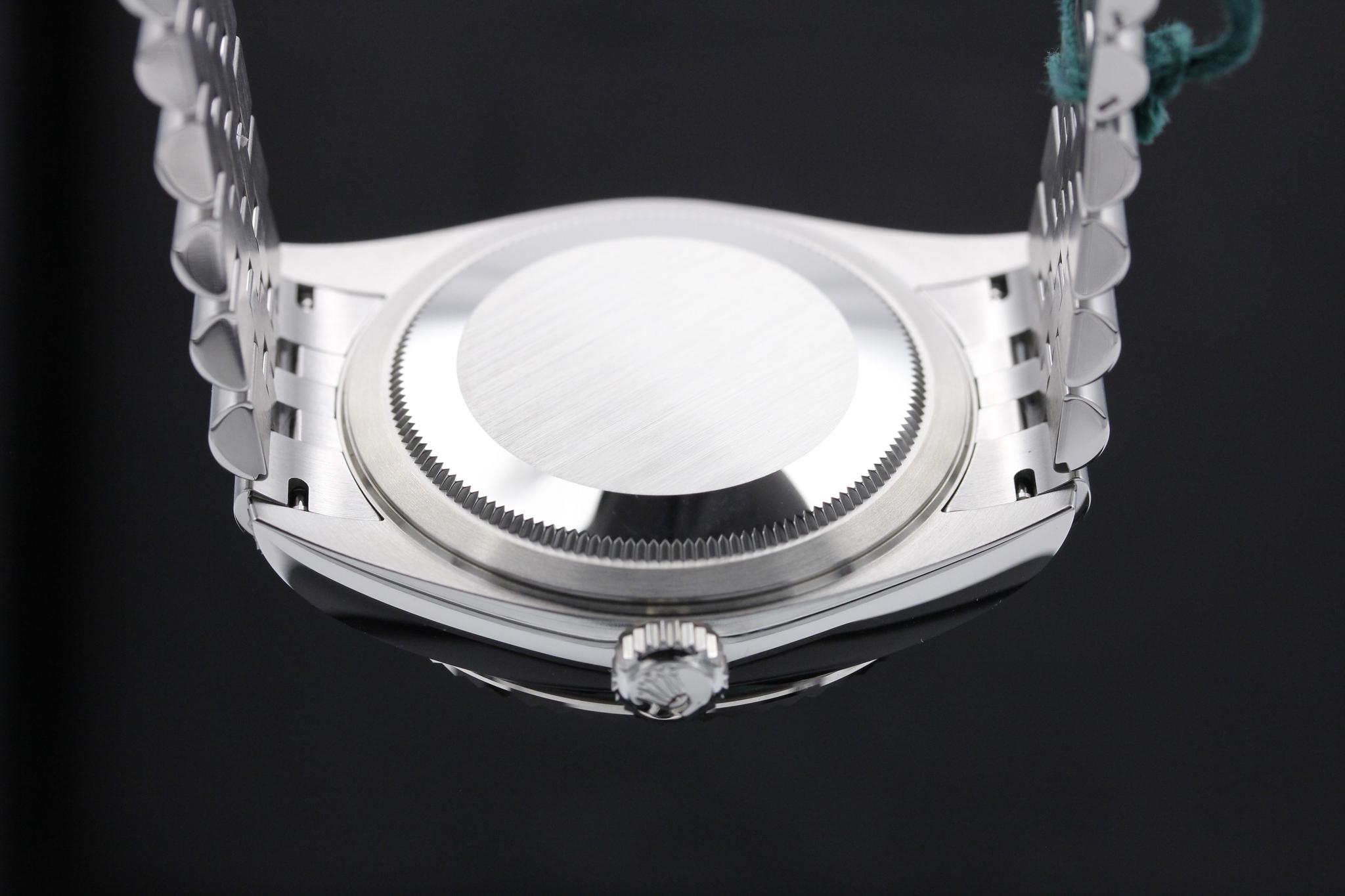 Watch Image 7
