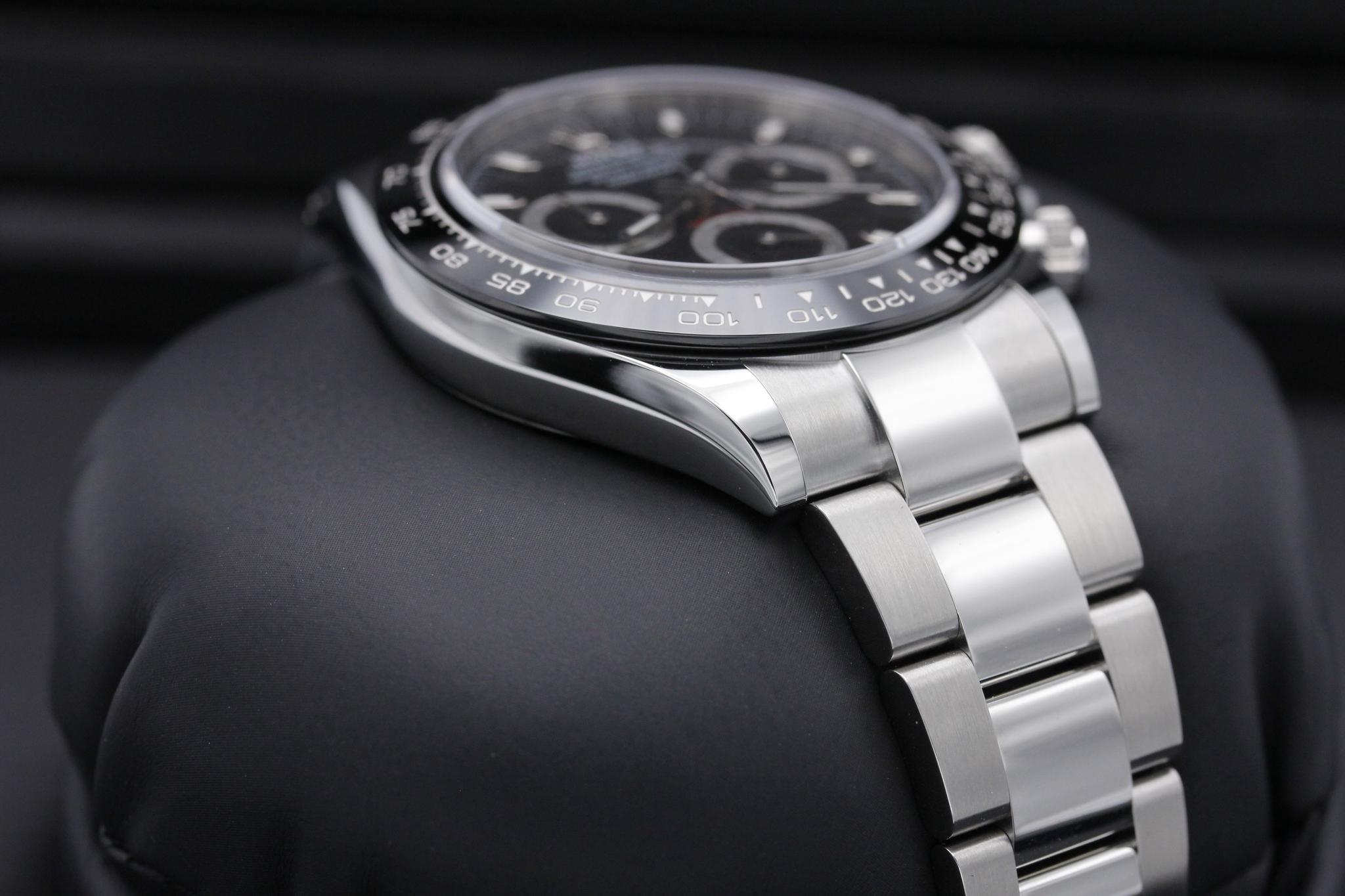 Watch Image 6
