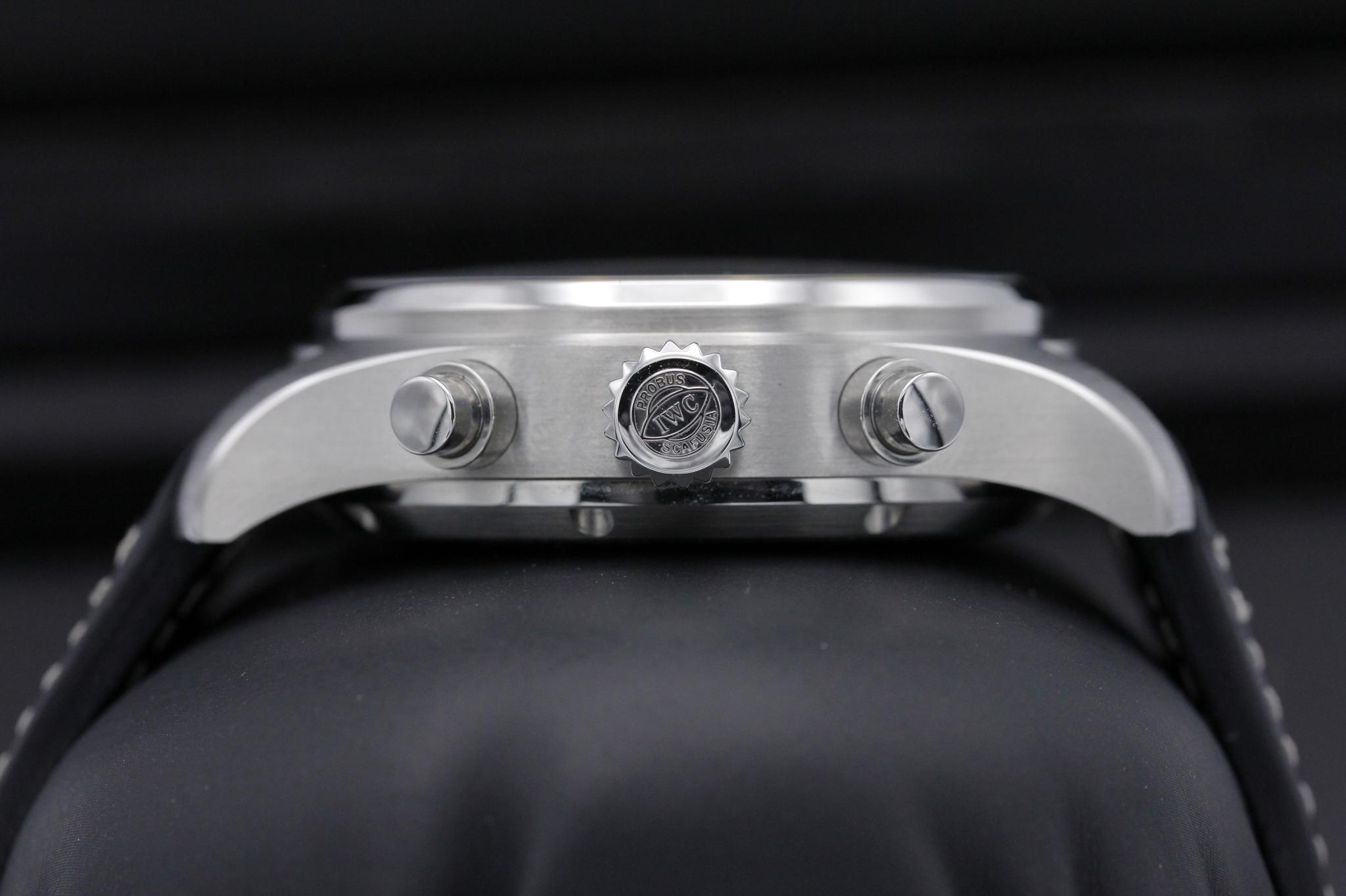 Watch Image 3