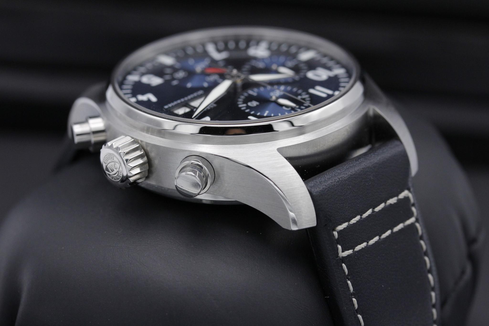 Watch Image 4