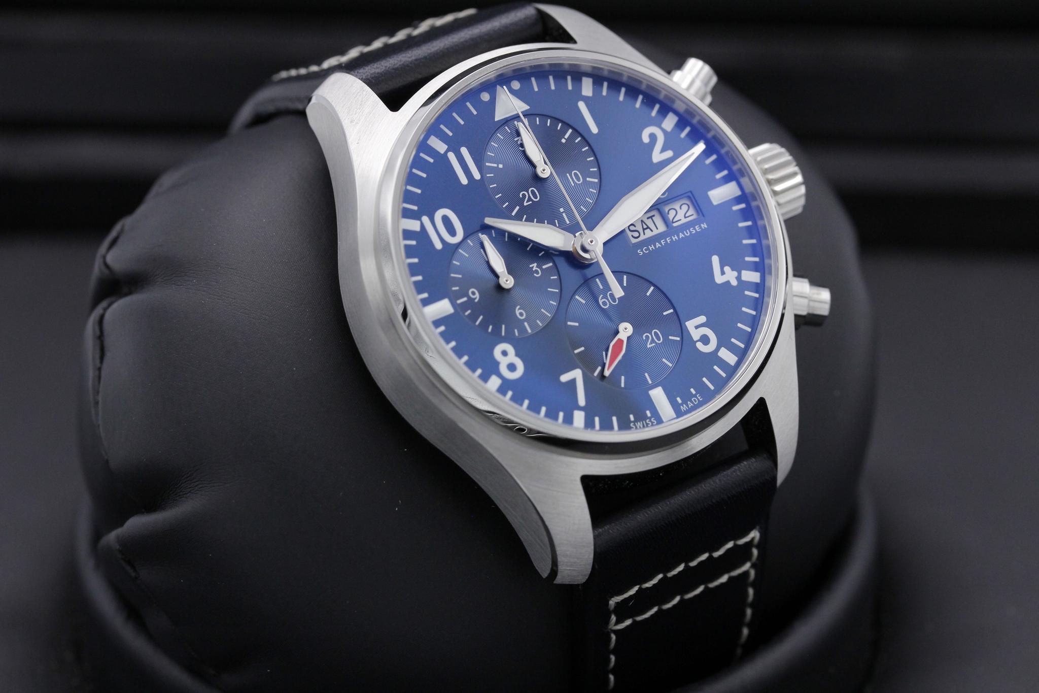 Watch Image 10