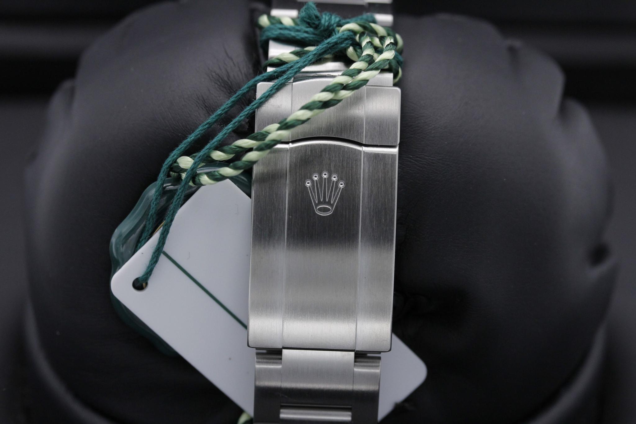 Watch Image 8