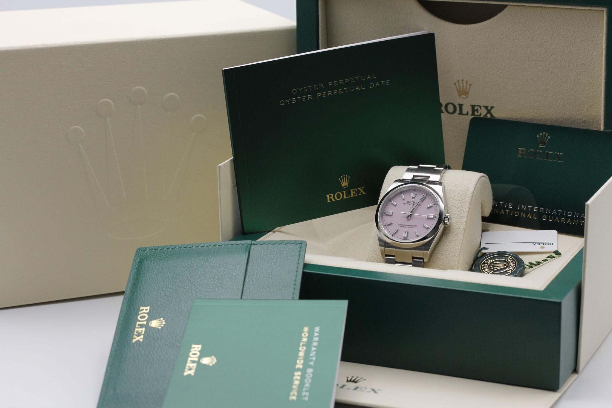 Watch Image 11