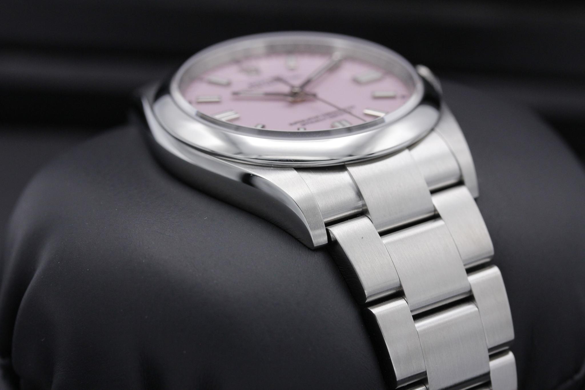 Watch Image 6
