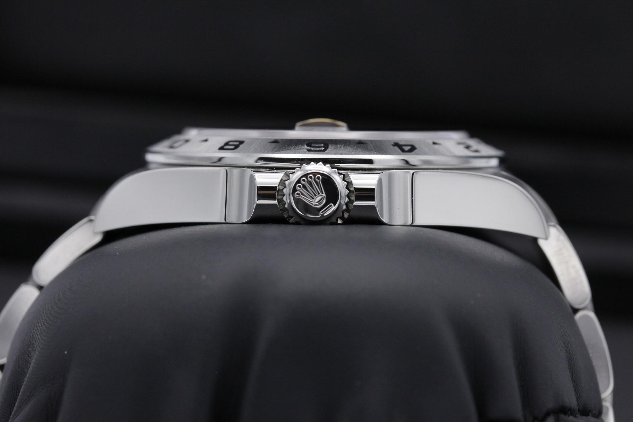Watch Image 3
