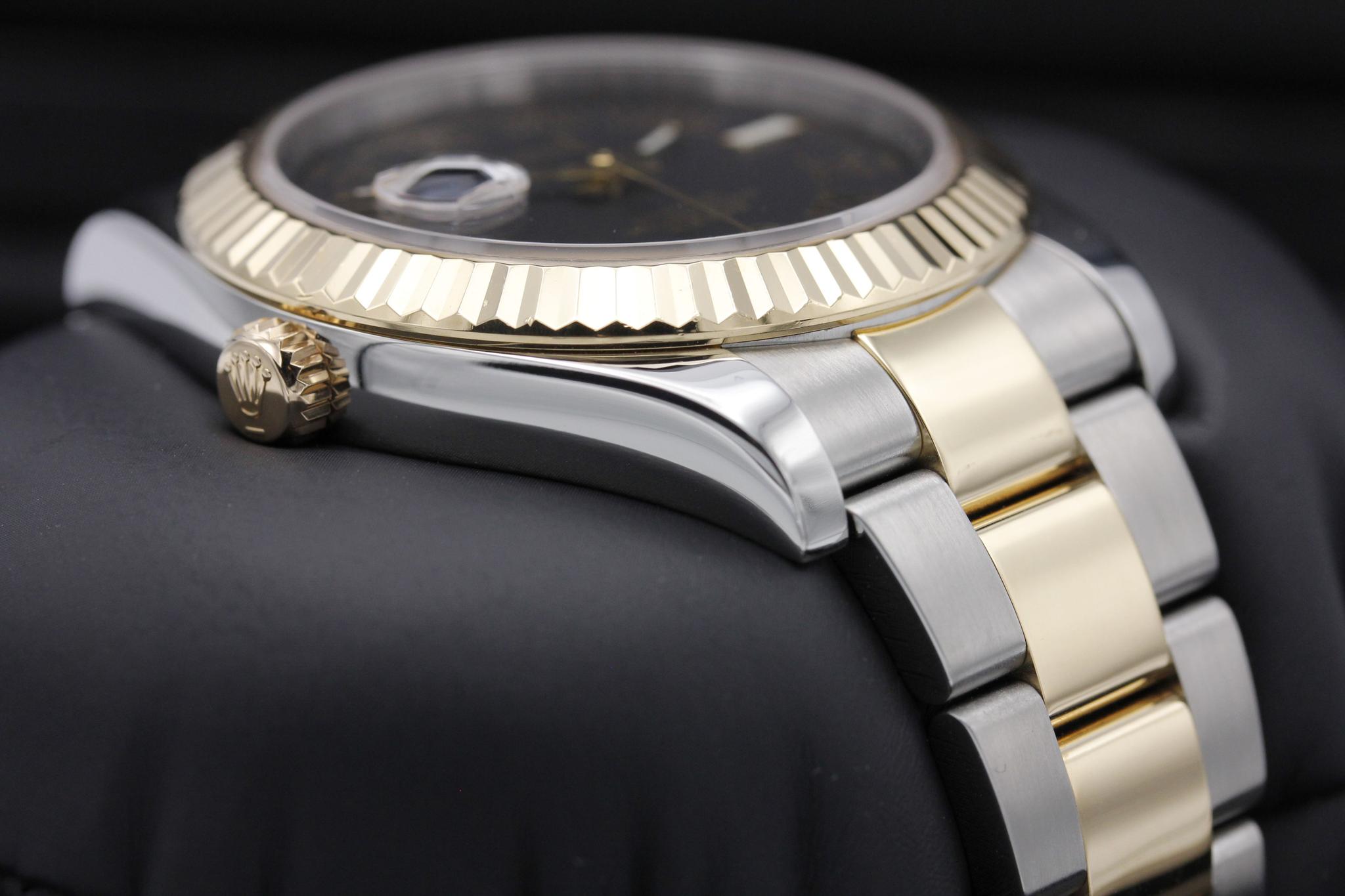 Watch Image 4