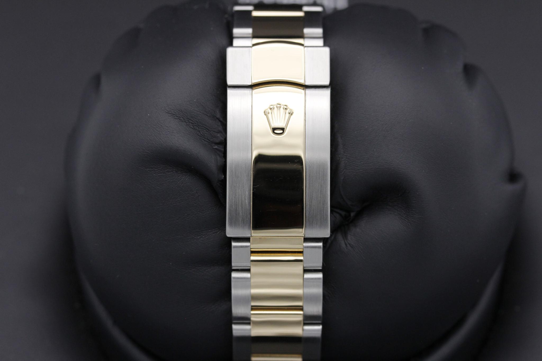Watch Image 8