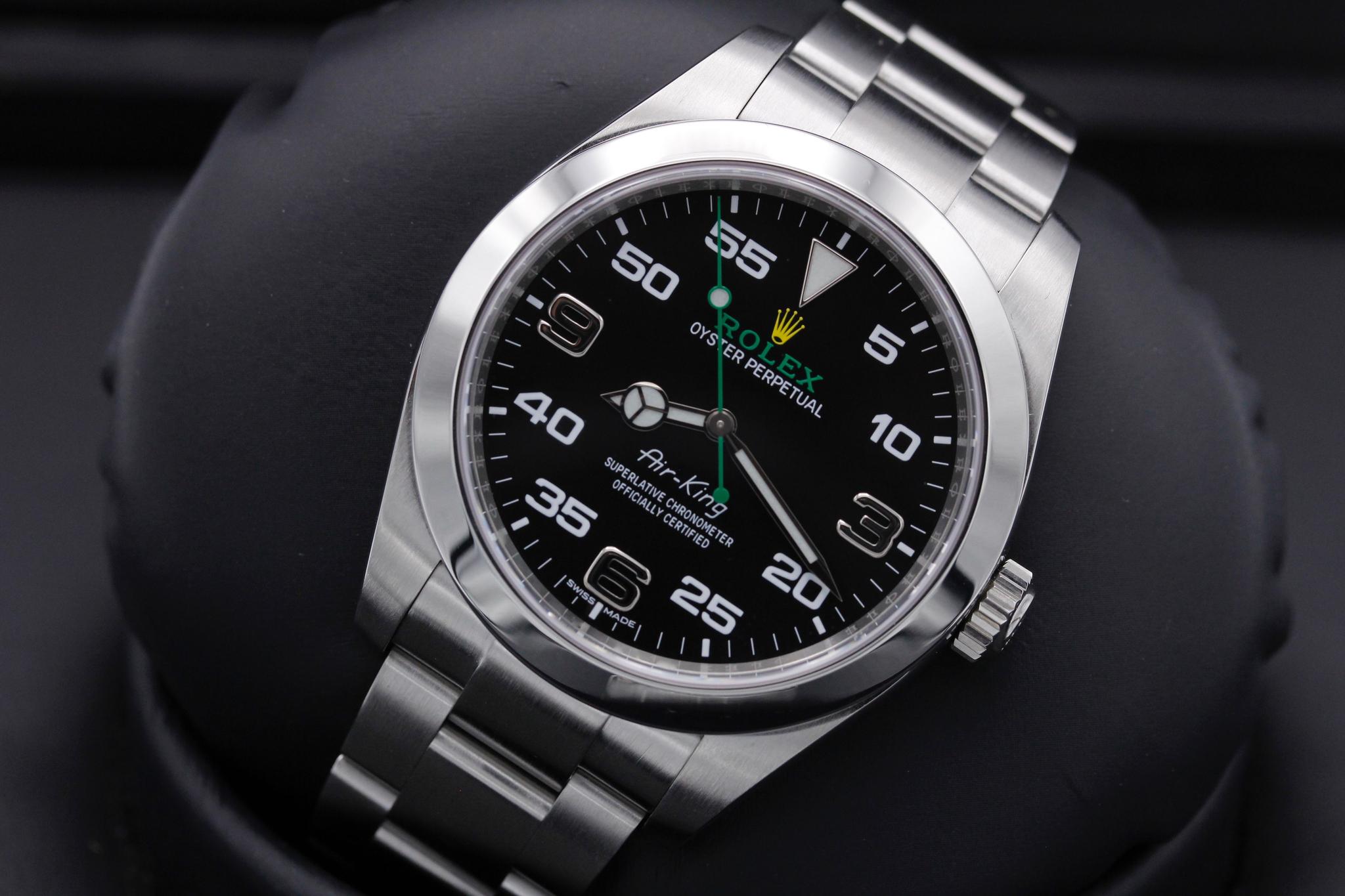 Watch Image 10