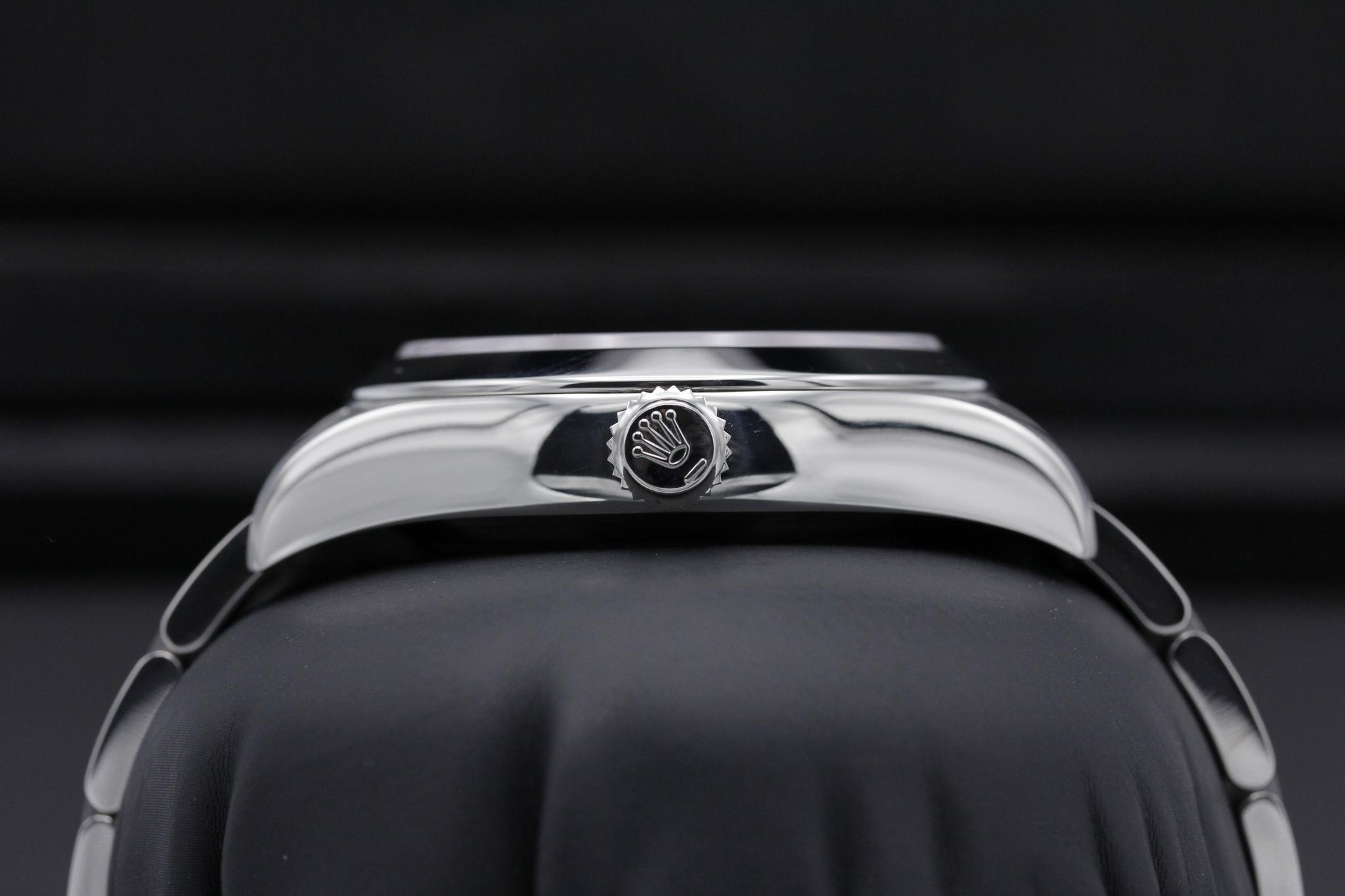 Watch Image 3
