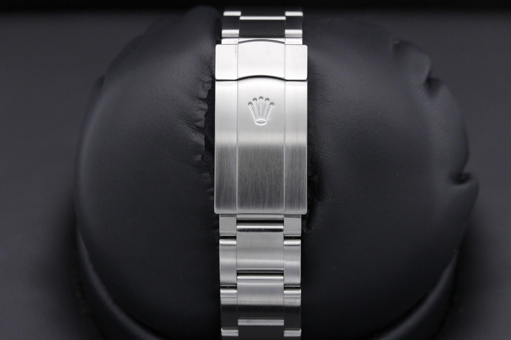 Watch Image 8