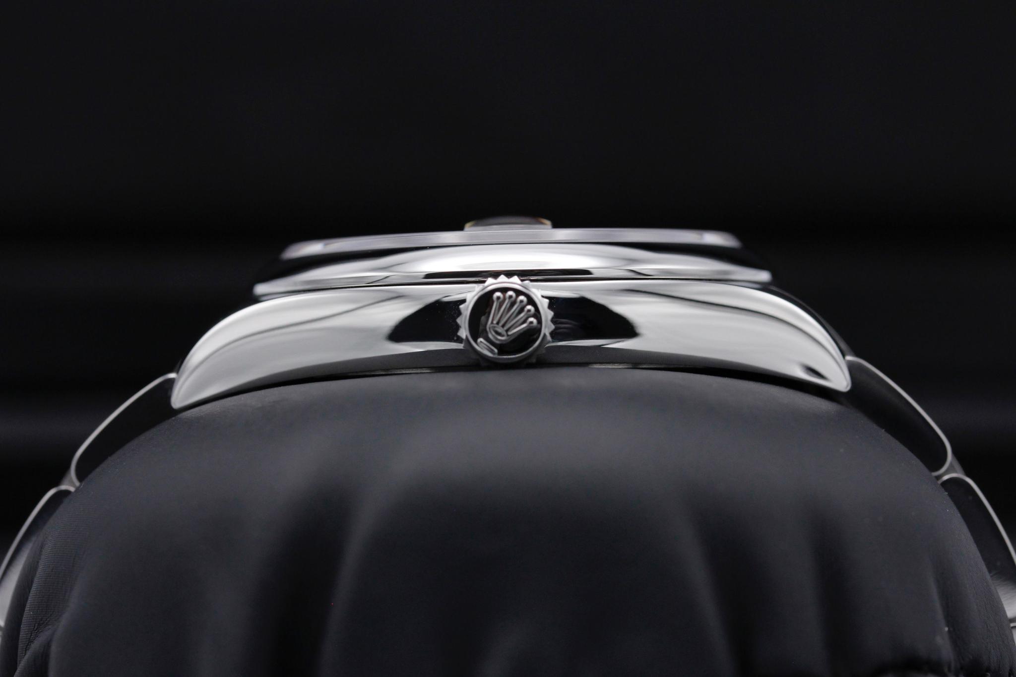 Watch Image 3