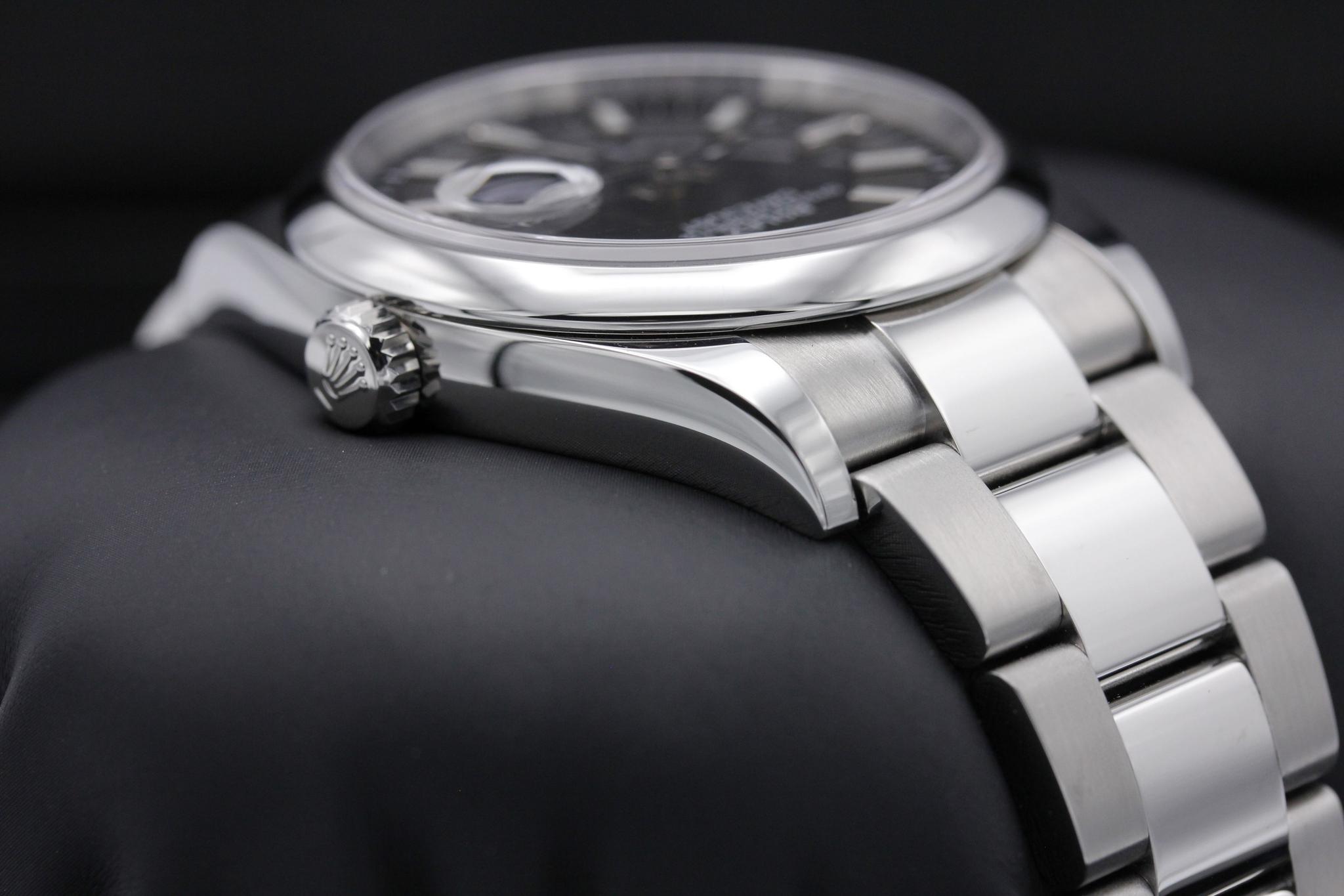 Watch Image 4