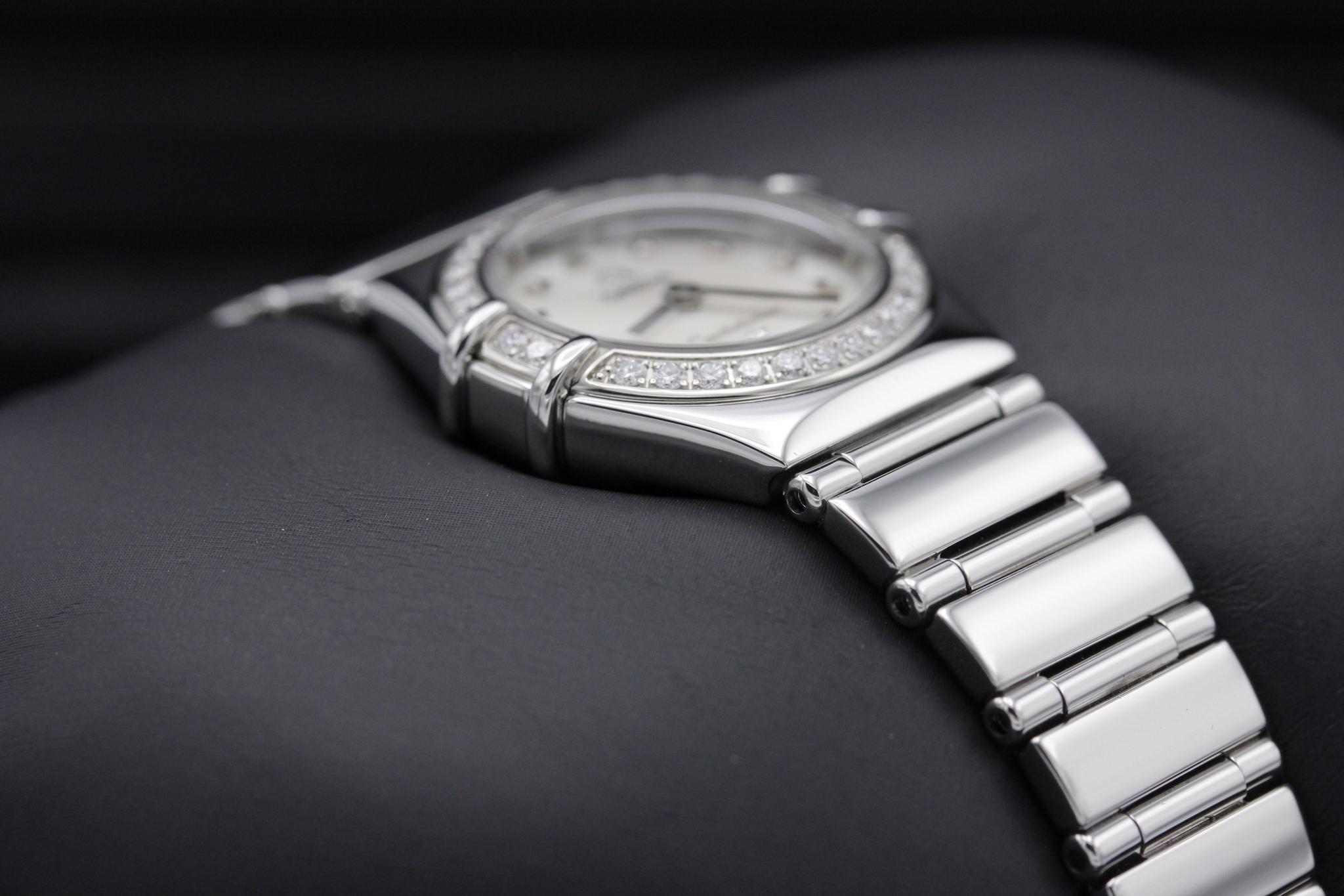 Watch Image 6
