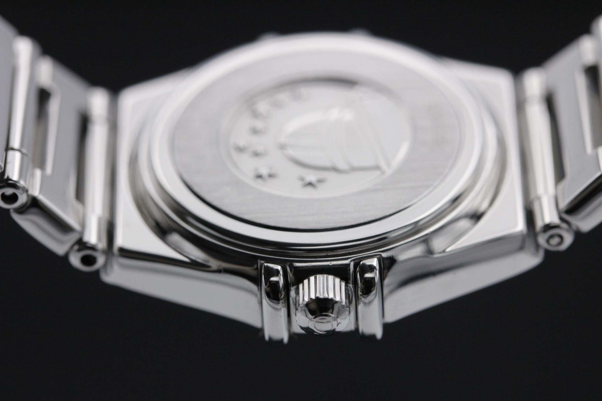 Watch Image 7