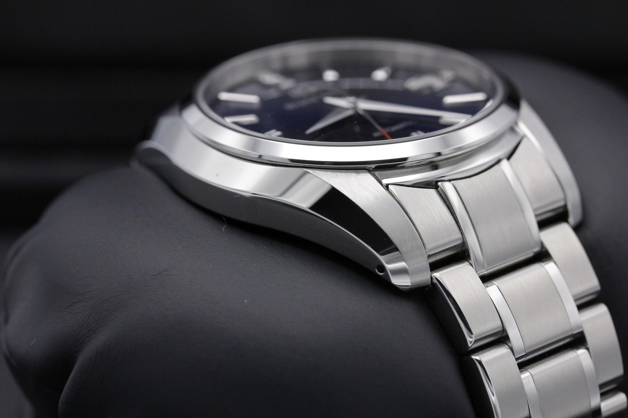 Watch Image 6