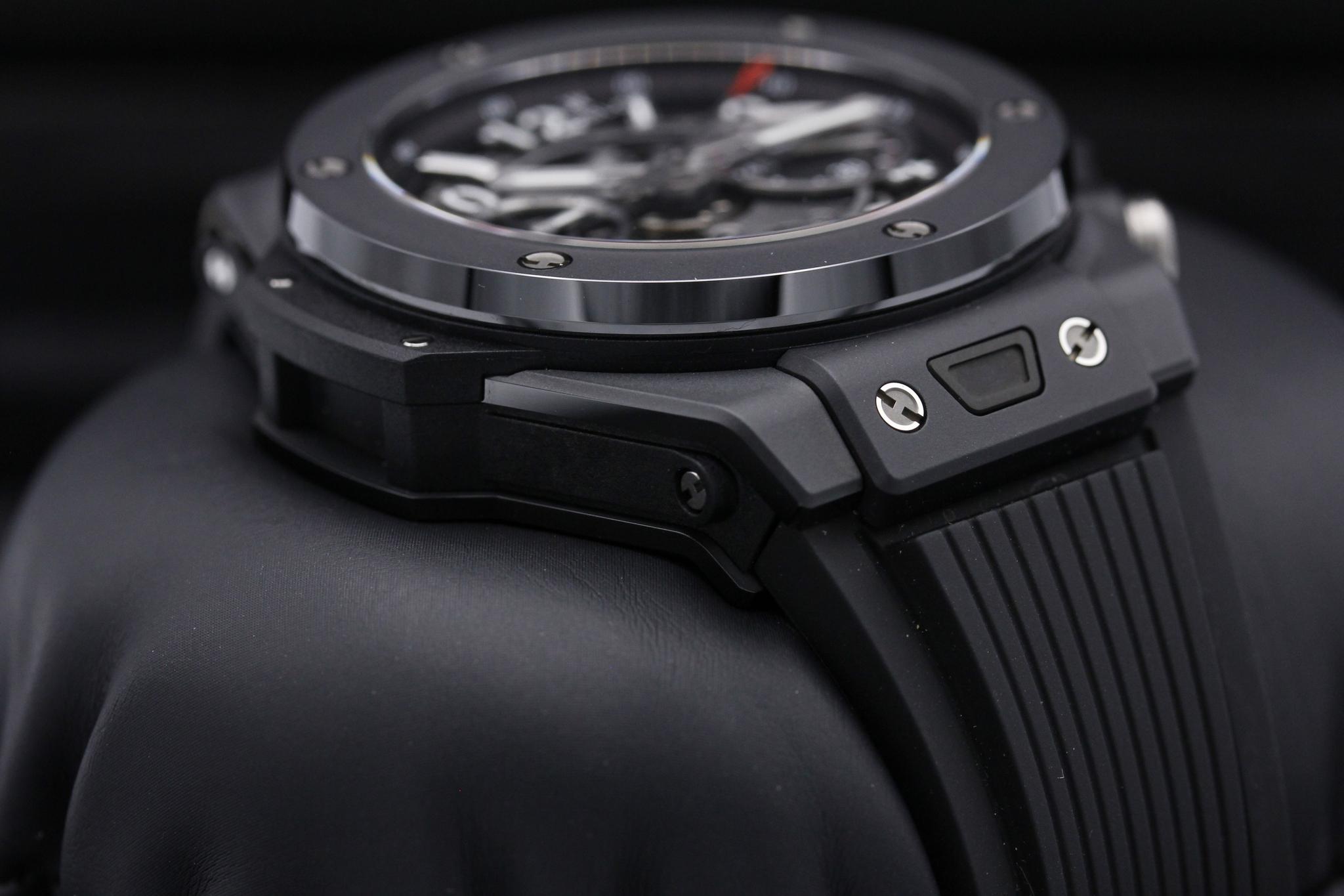 Watch Image 6