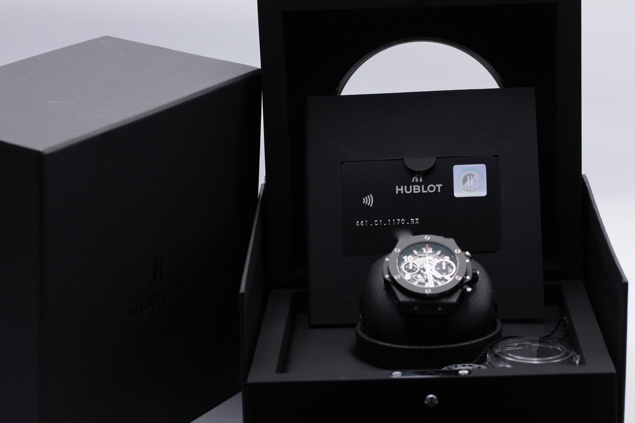 Watch Image 11