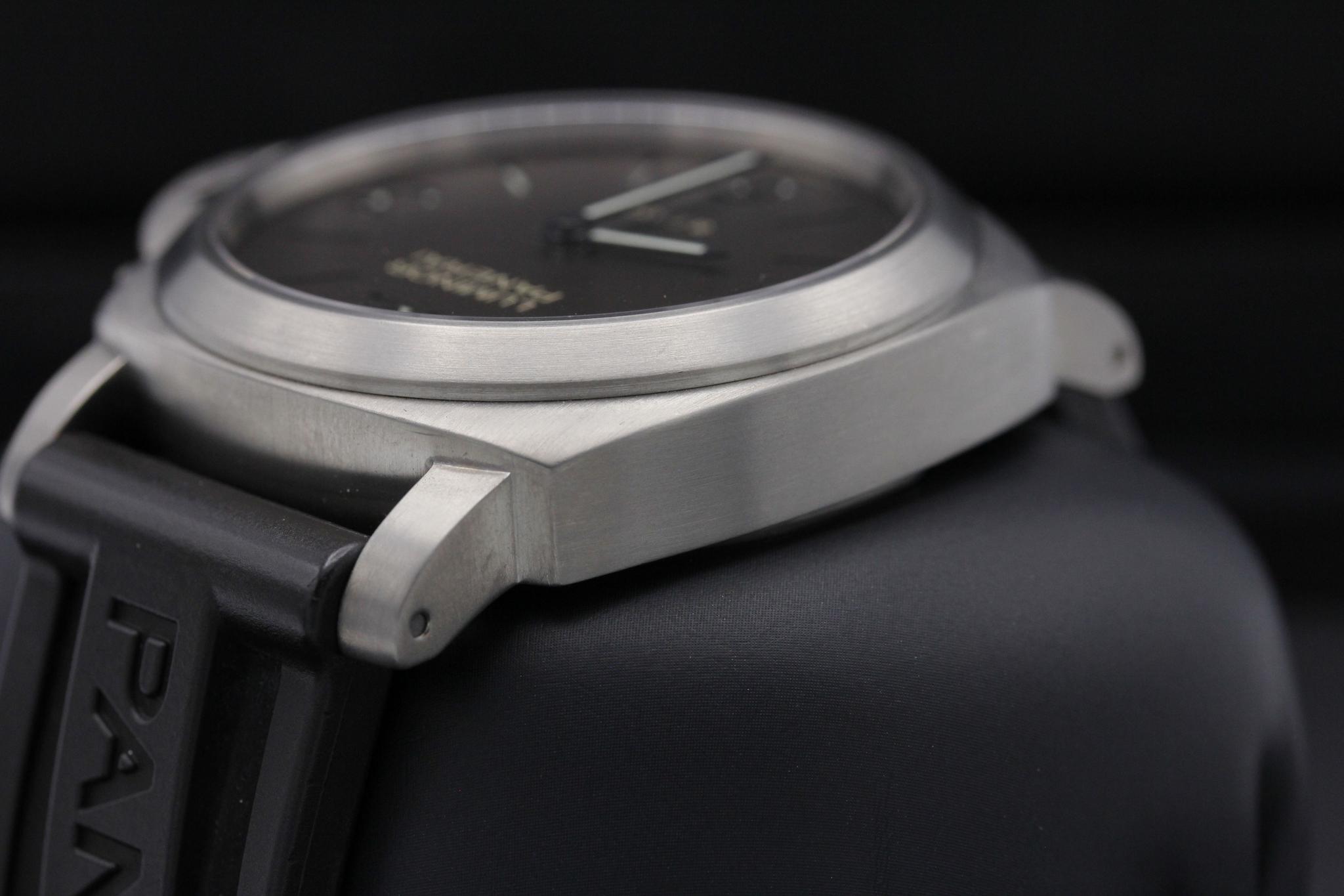 Watch Image 5