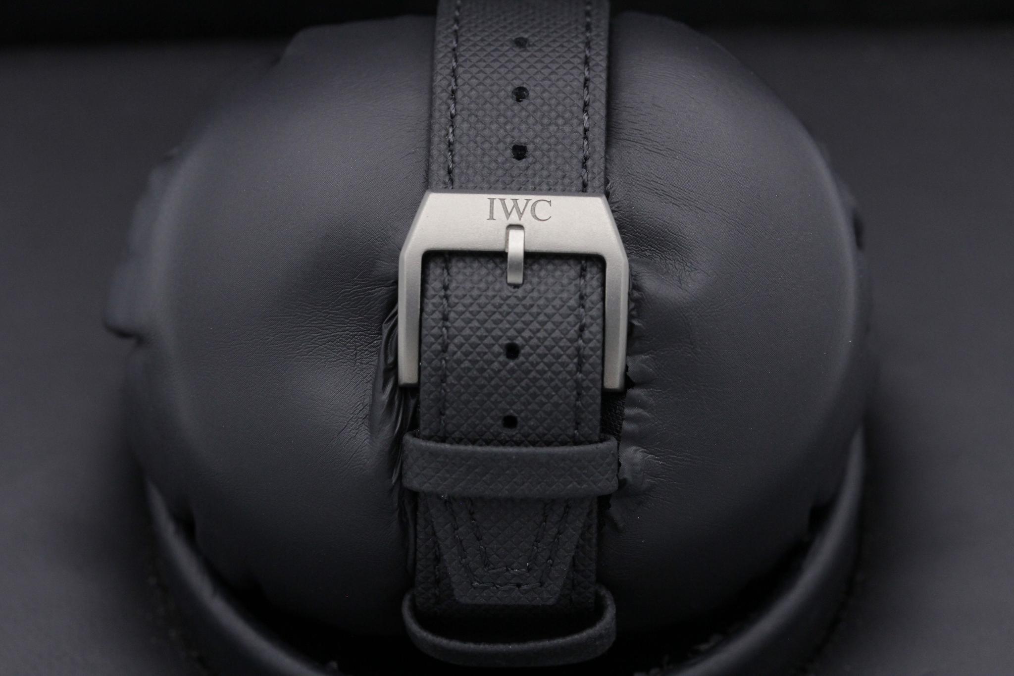 Watch Image 8
