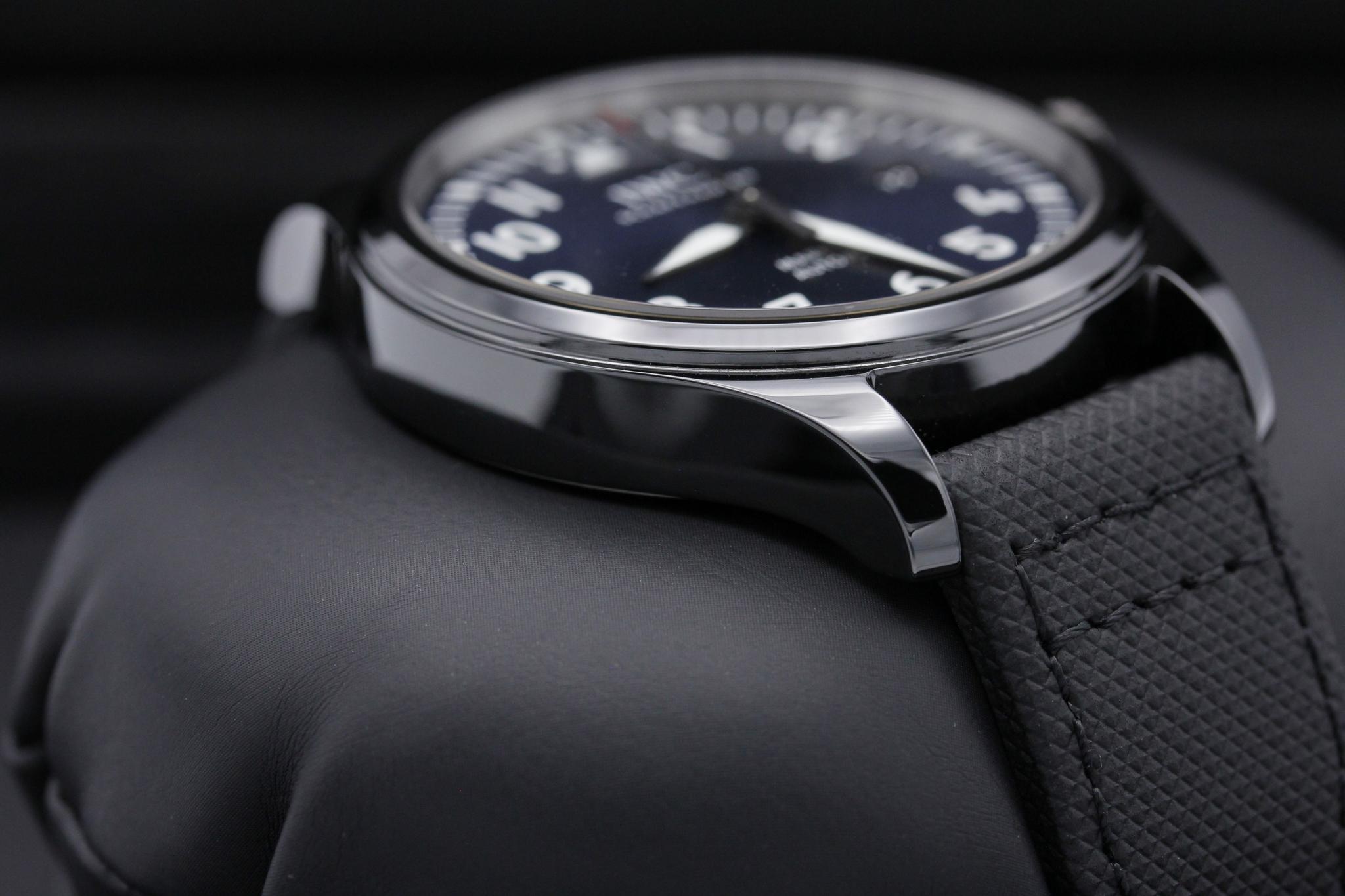 Watch Image 6