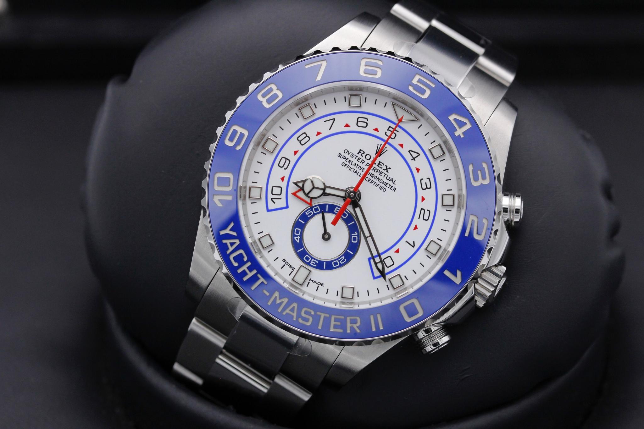 Watch Image 10
