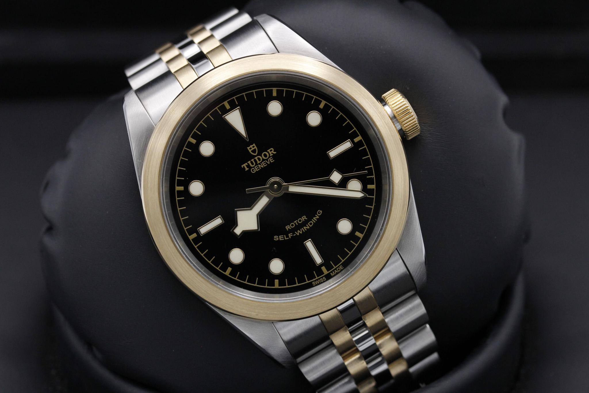 Watch Image 9