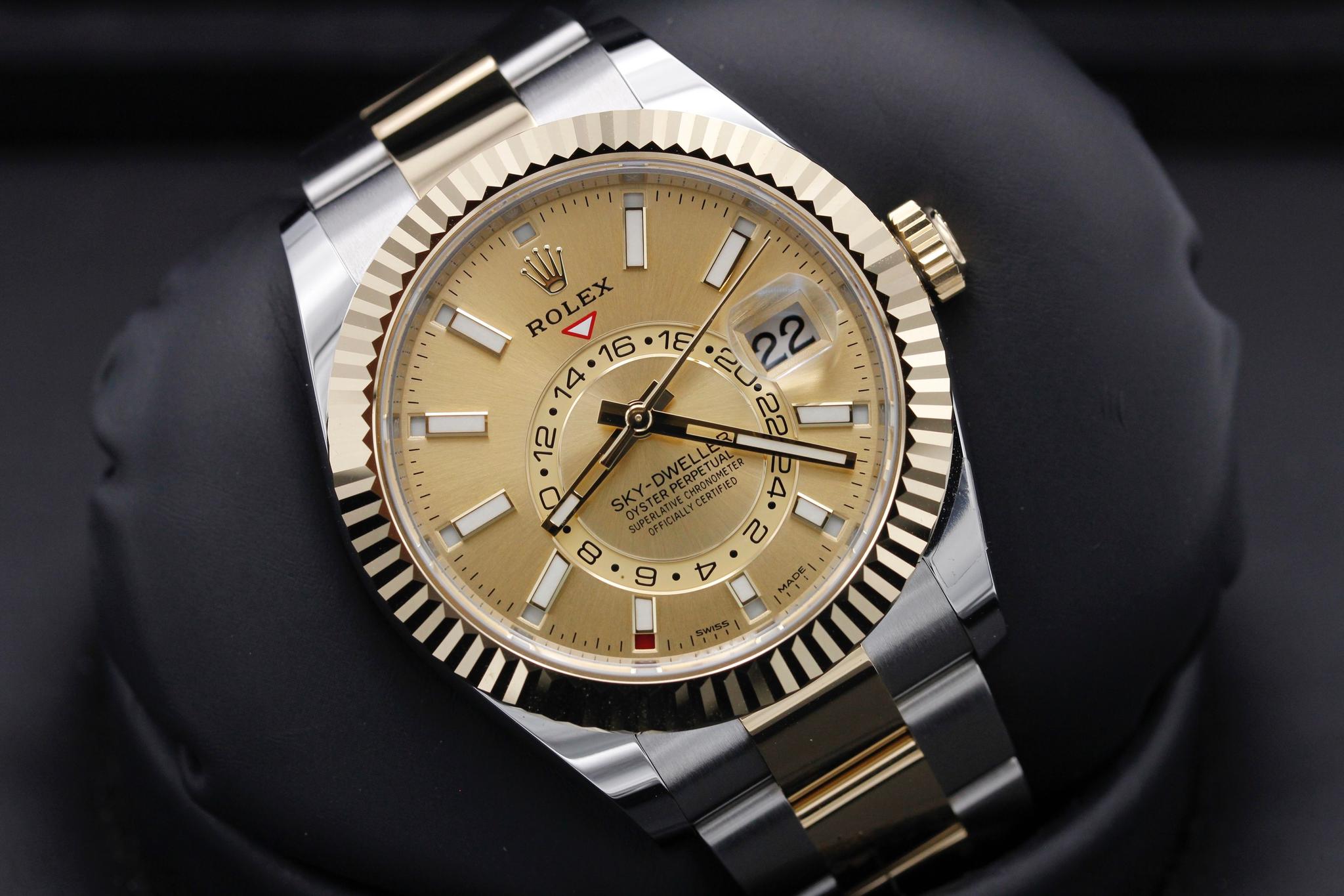 Watch Image 9