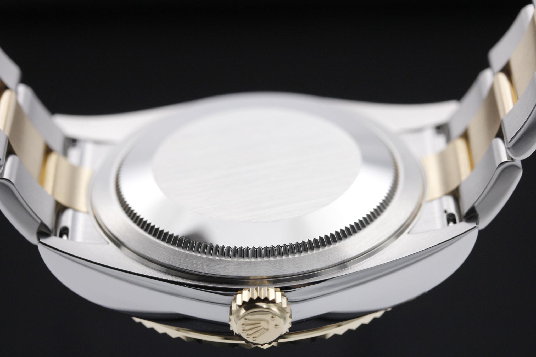 Watch Image 7