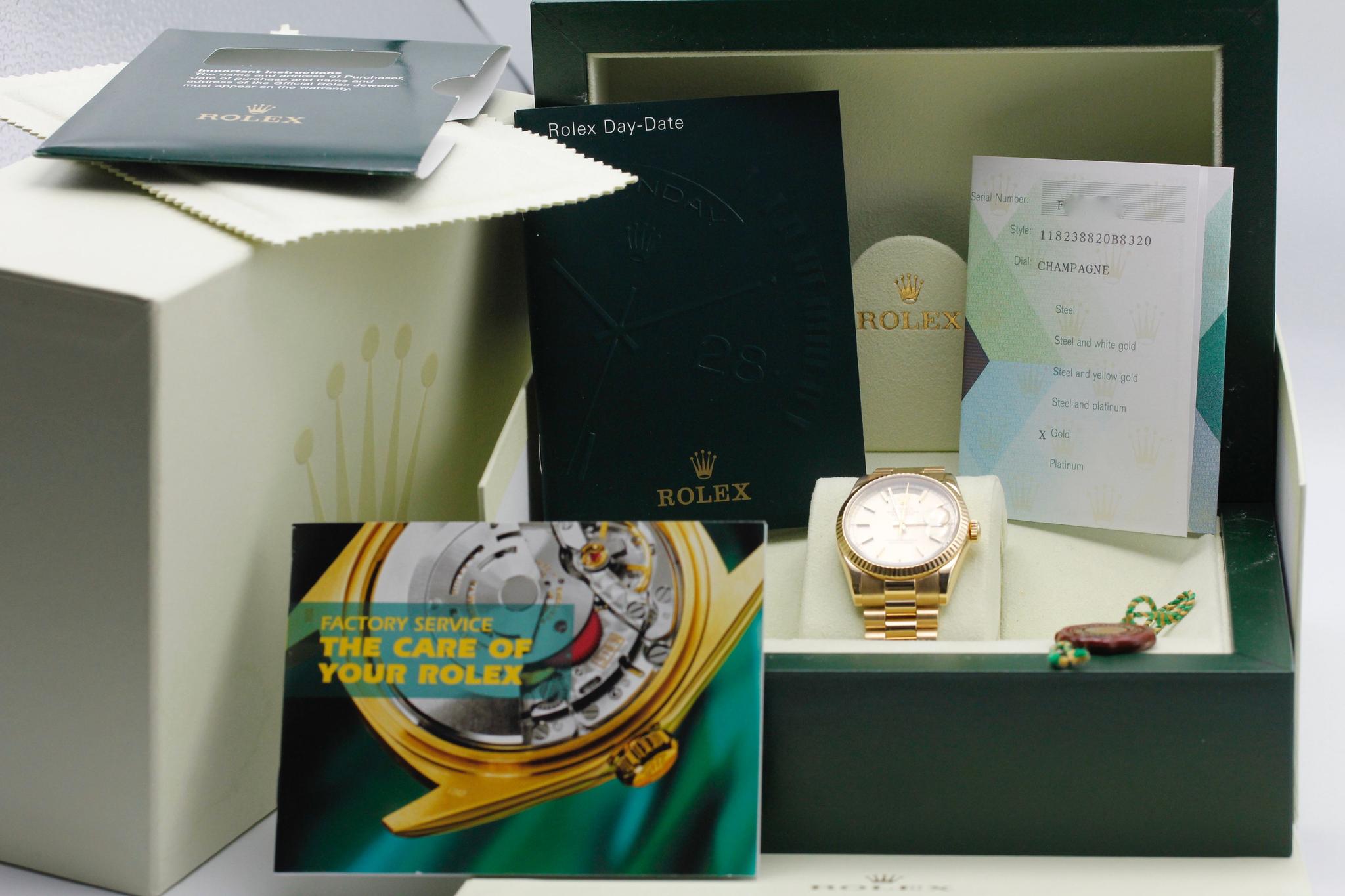 Watch Image 12