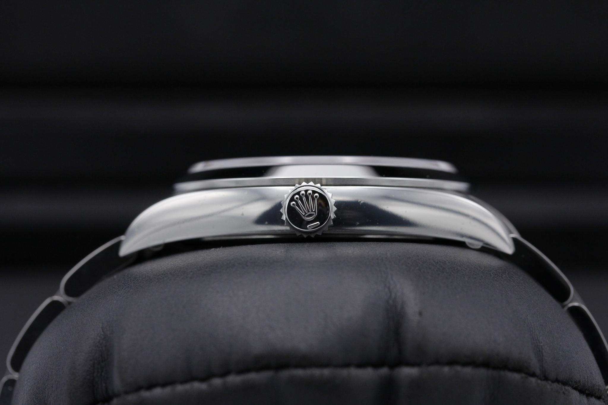 Watch Image 3