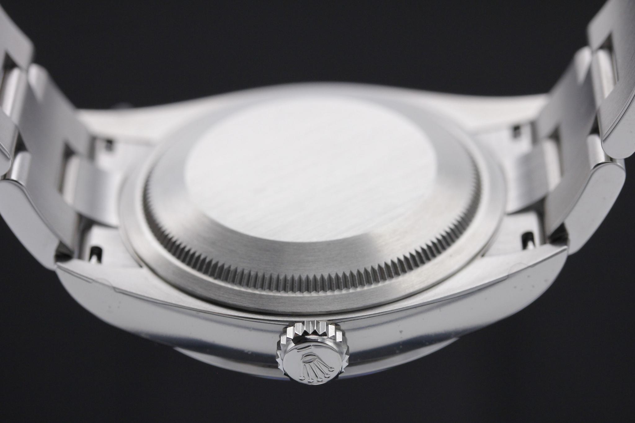 Watch Image 7