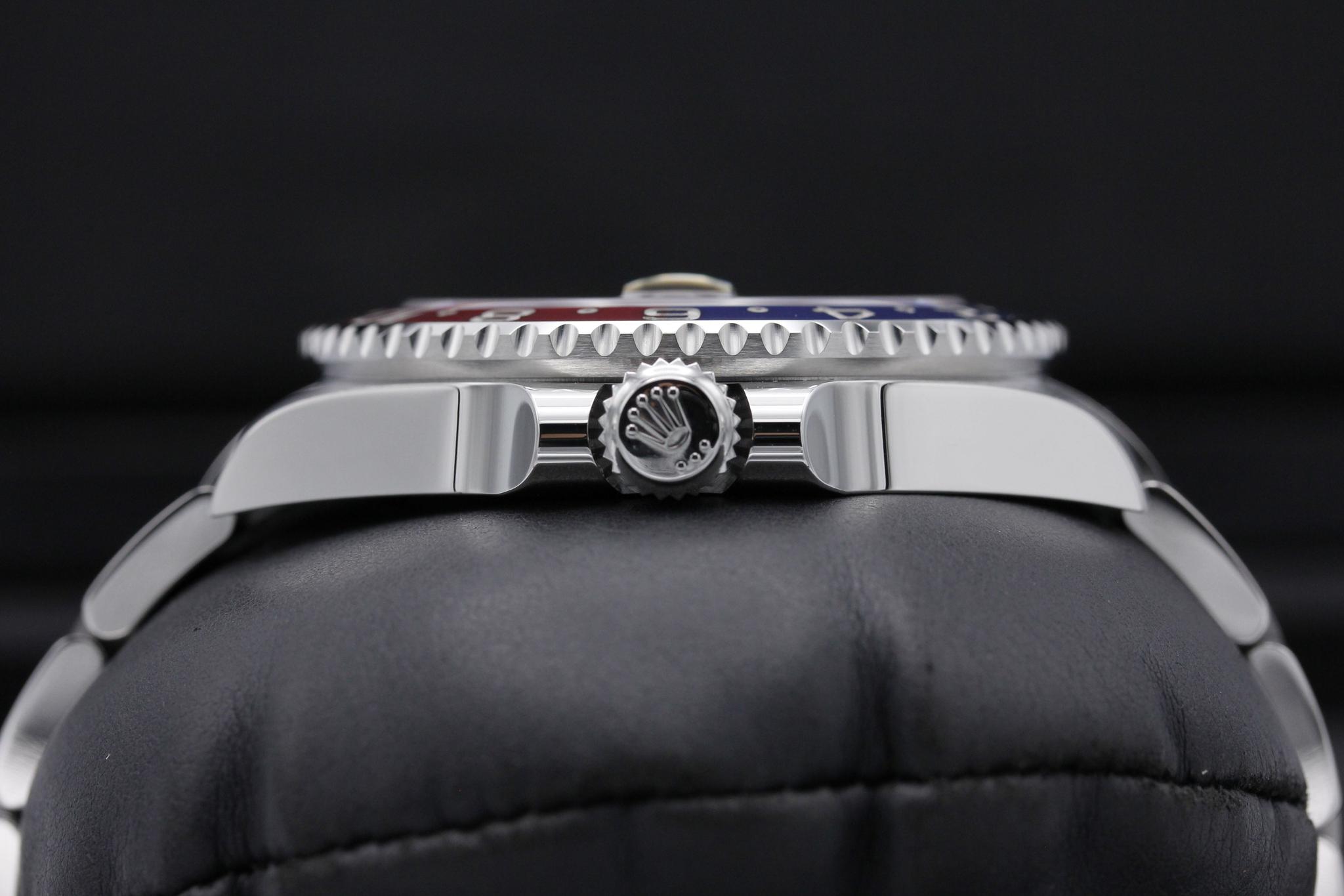 Watch Image 3