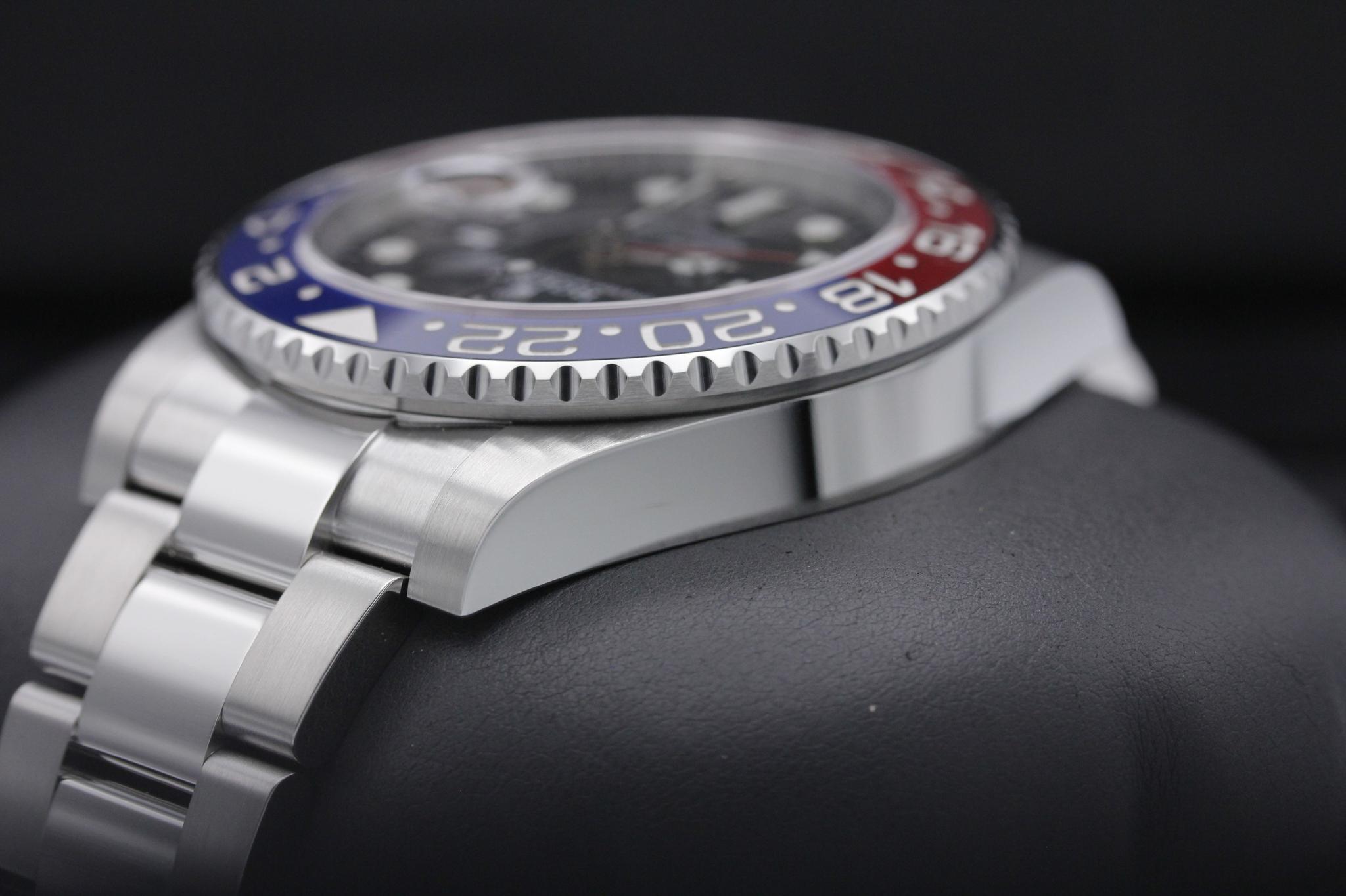 Watch Image 5