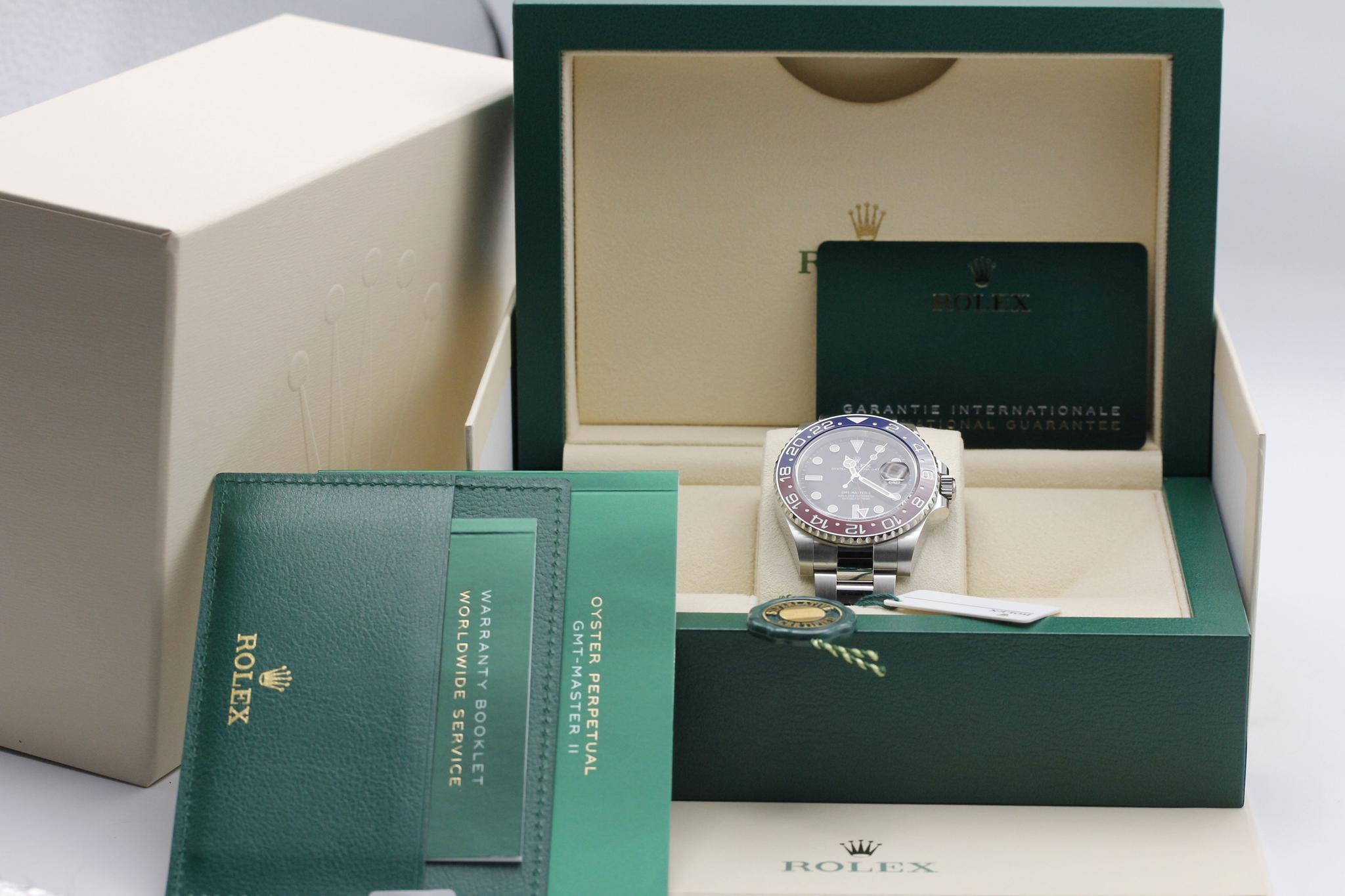 Watch Image 11