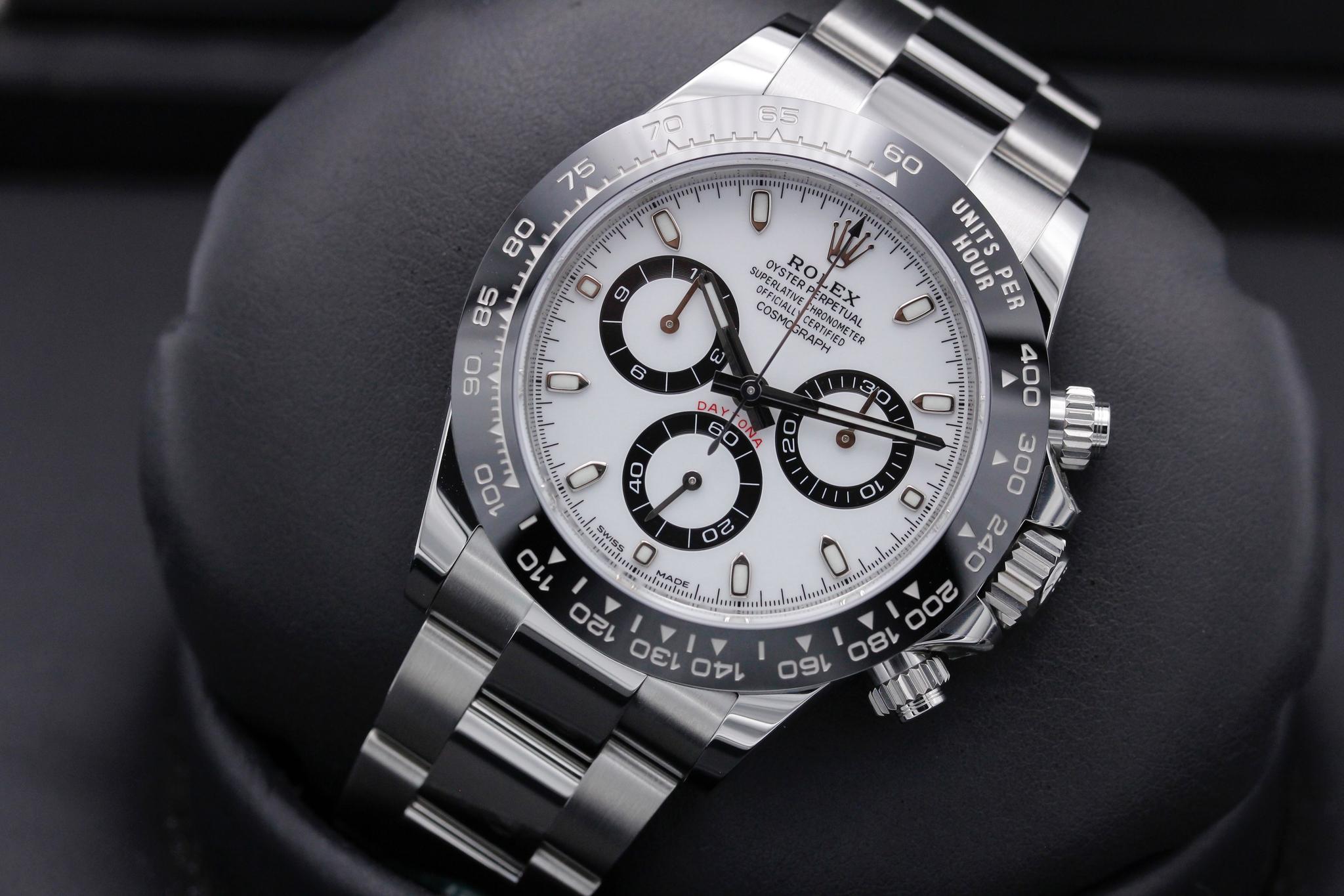 Watch Image 10