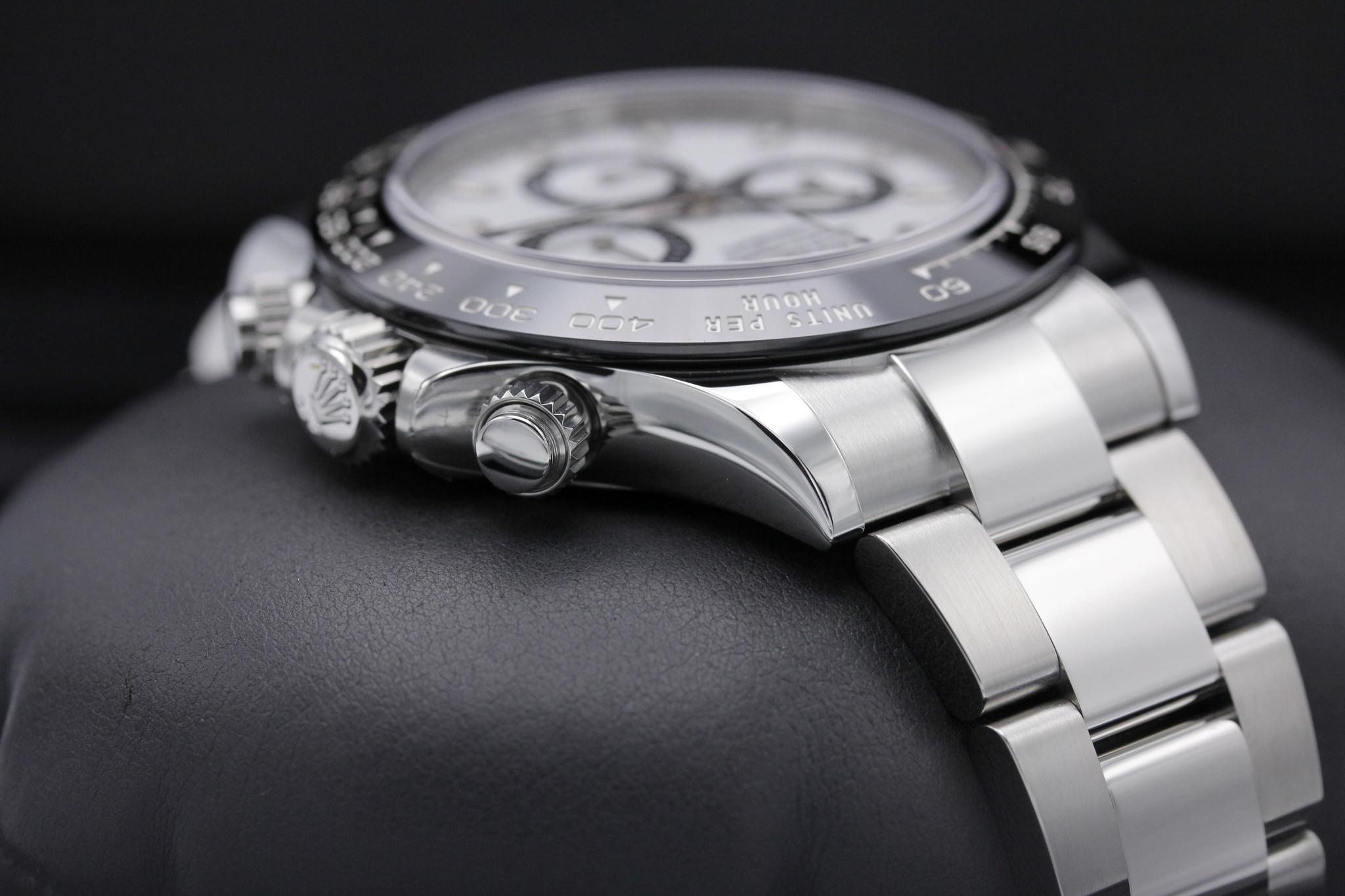 Watch Image 4