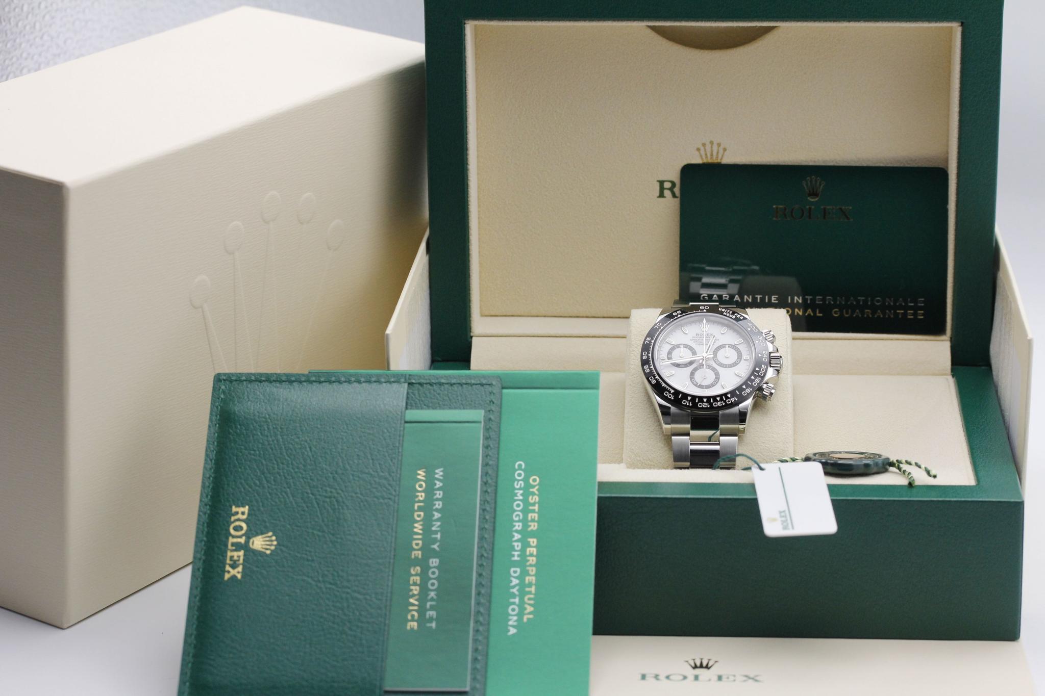 Watch Image 11